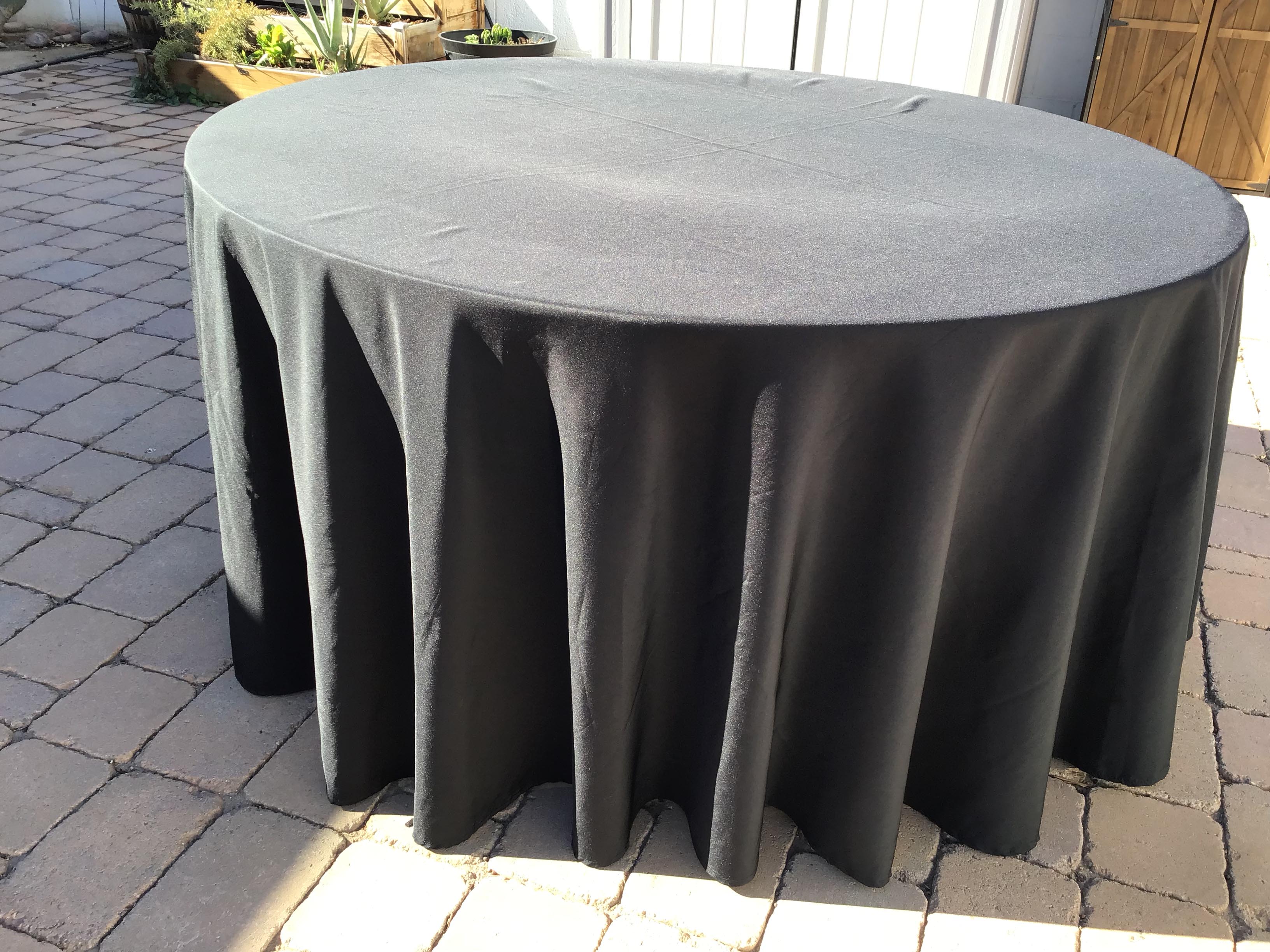 round tablecloths (black) - 120