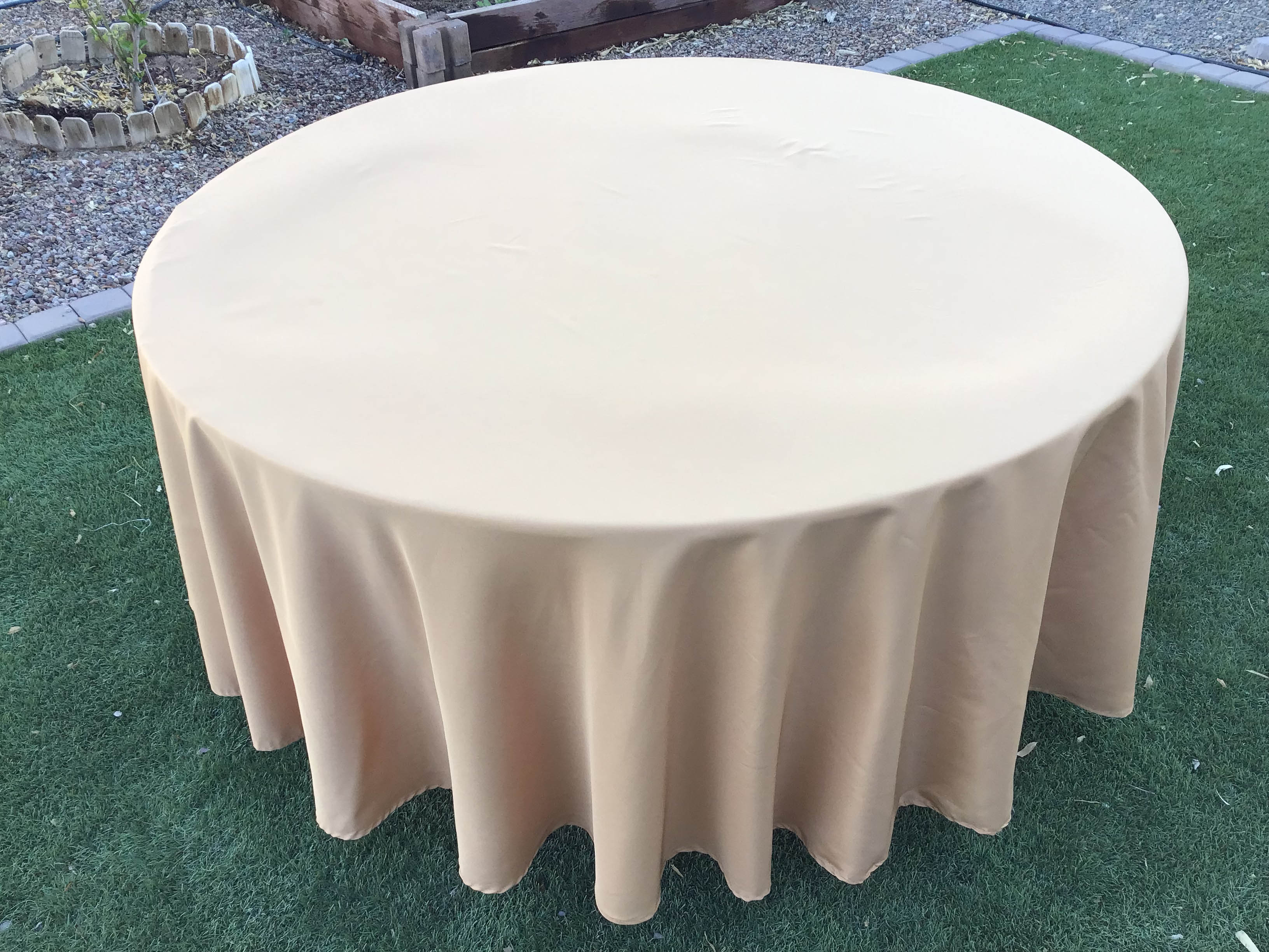 round tablecloths (gold) - 108