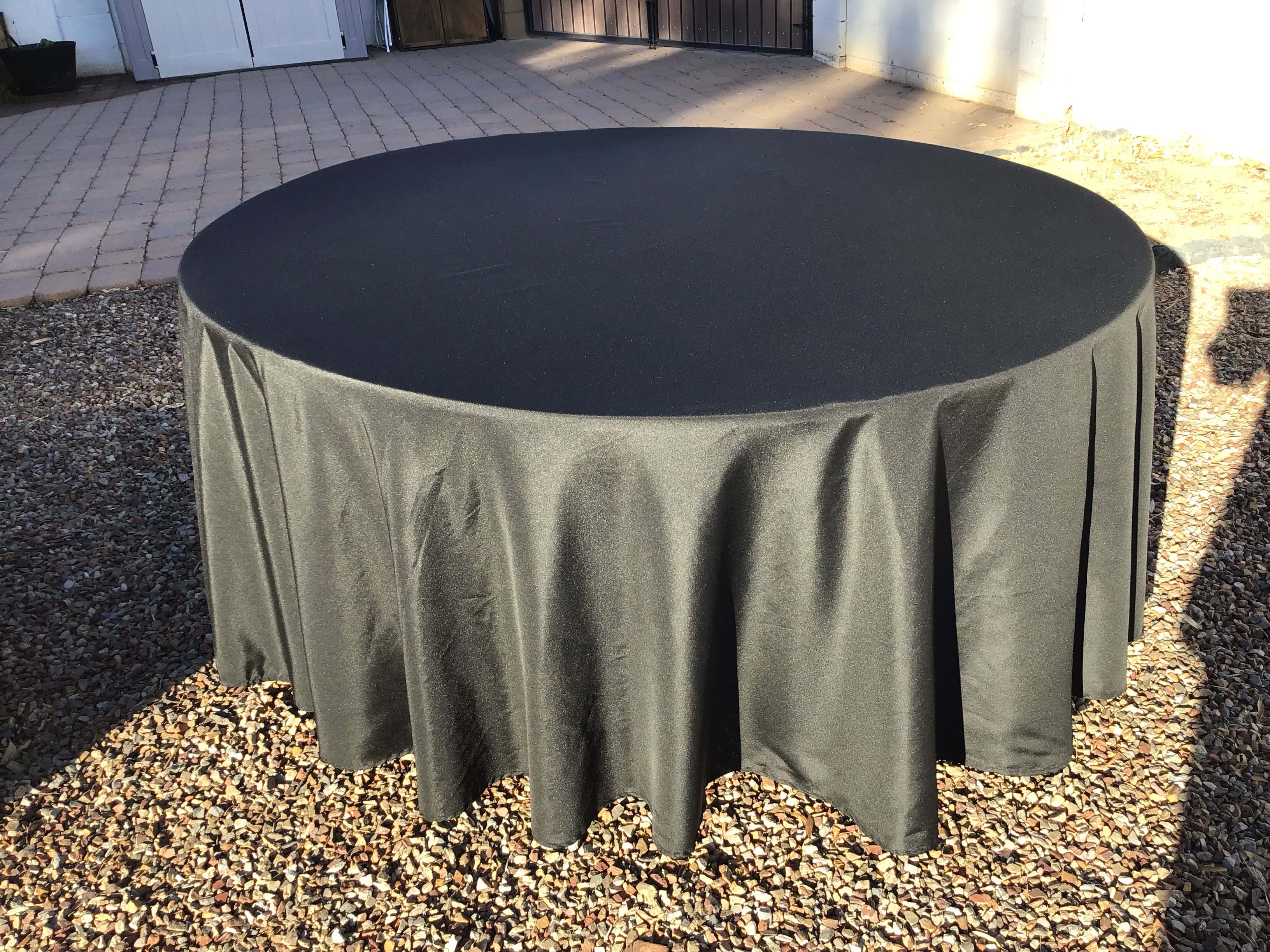 round tablecloths (black) - 108