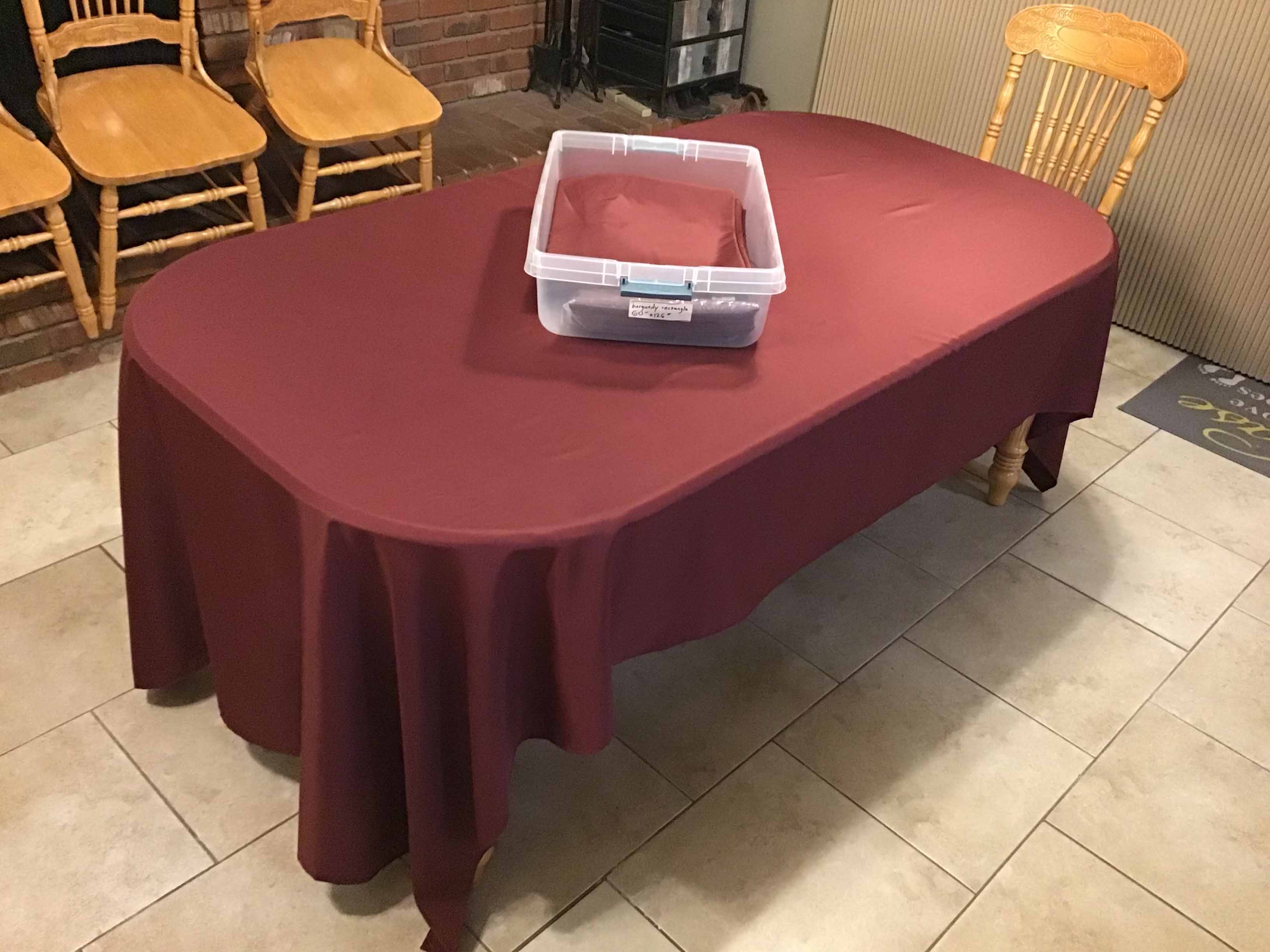 rectangle tablecloths (burgundy) - 60 x 126