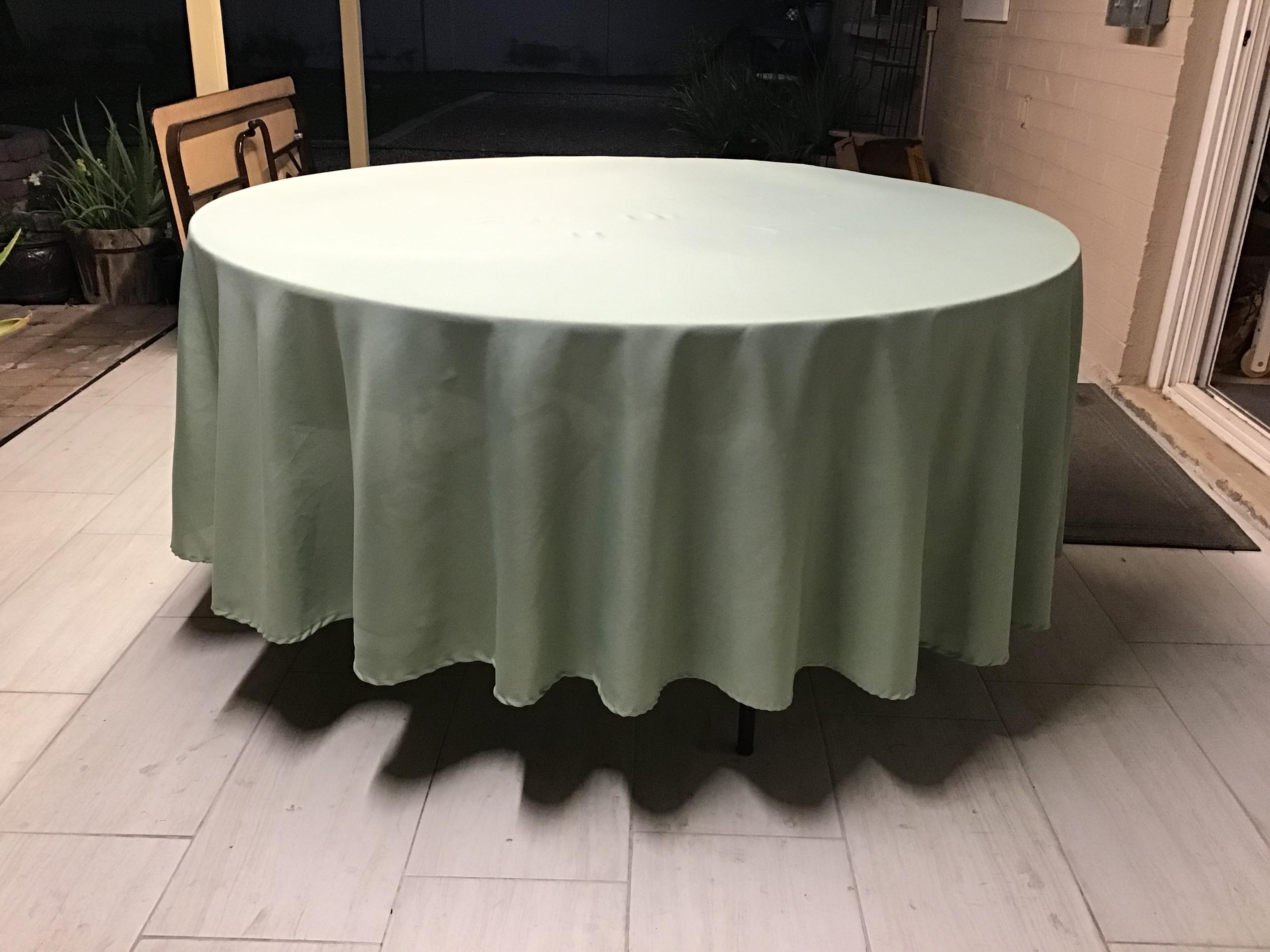 round tablecloths (sage green) - 108