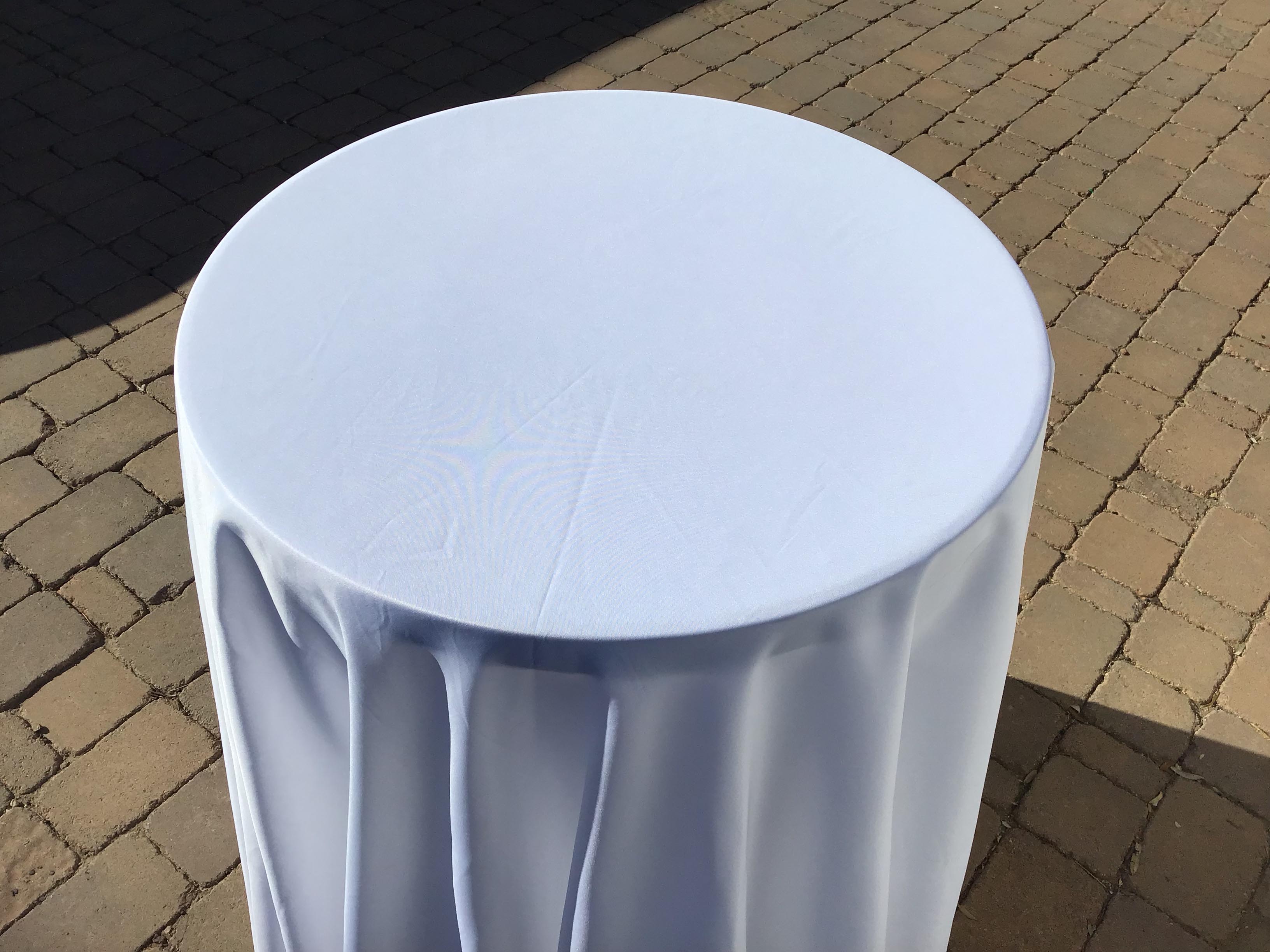 31 inch round pedestal tables