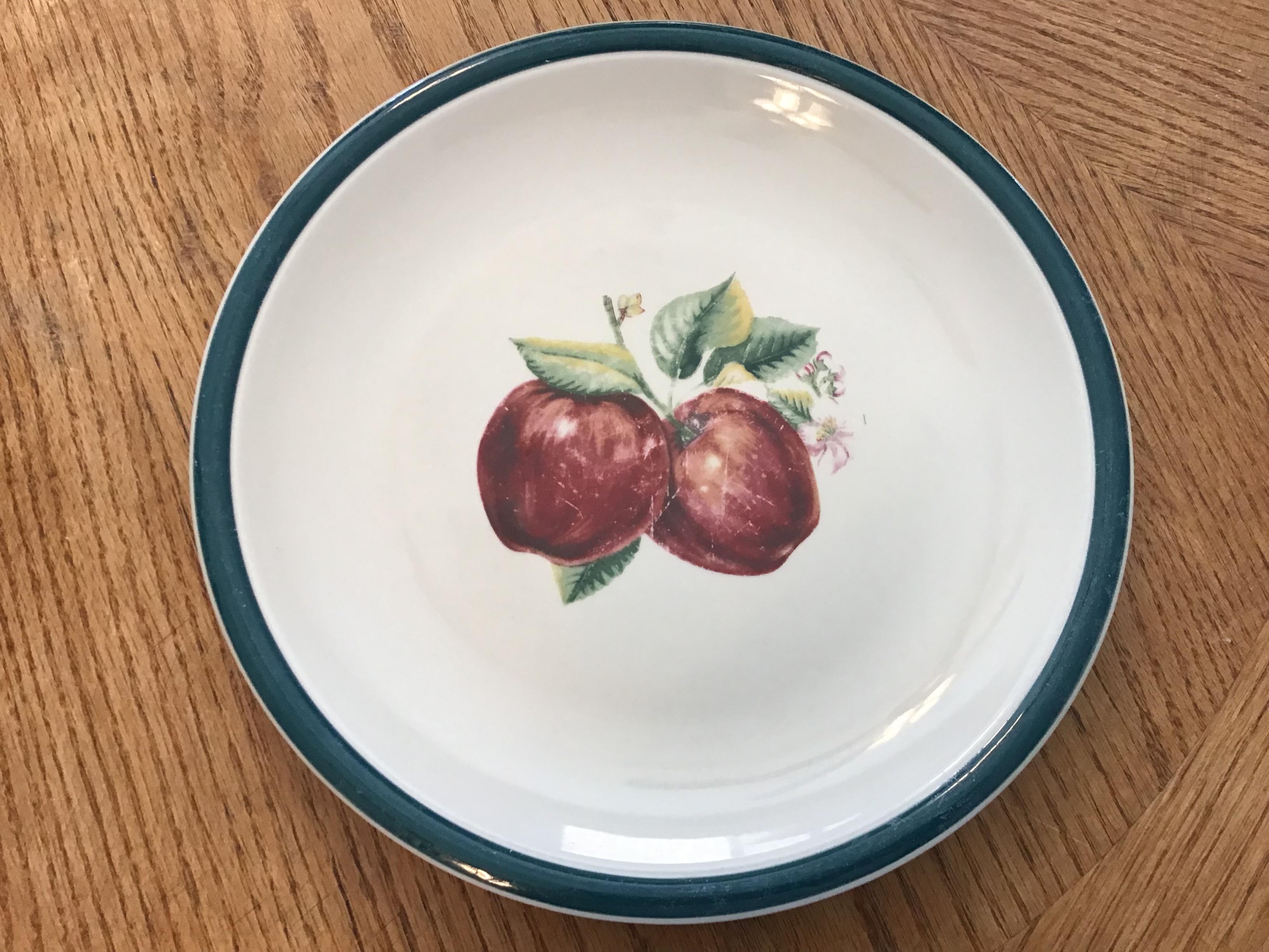 dinner plates - ceramic (Apple Casuals collection) - 10 1/2