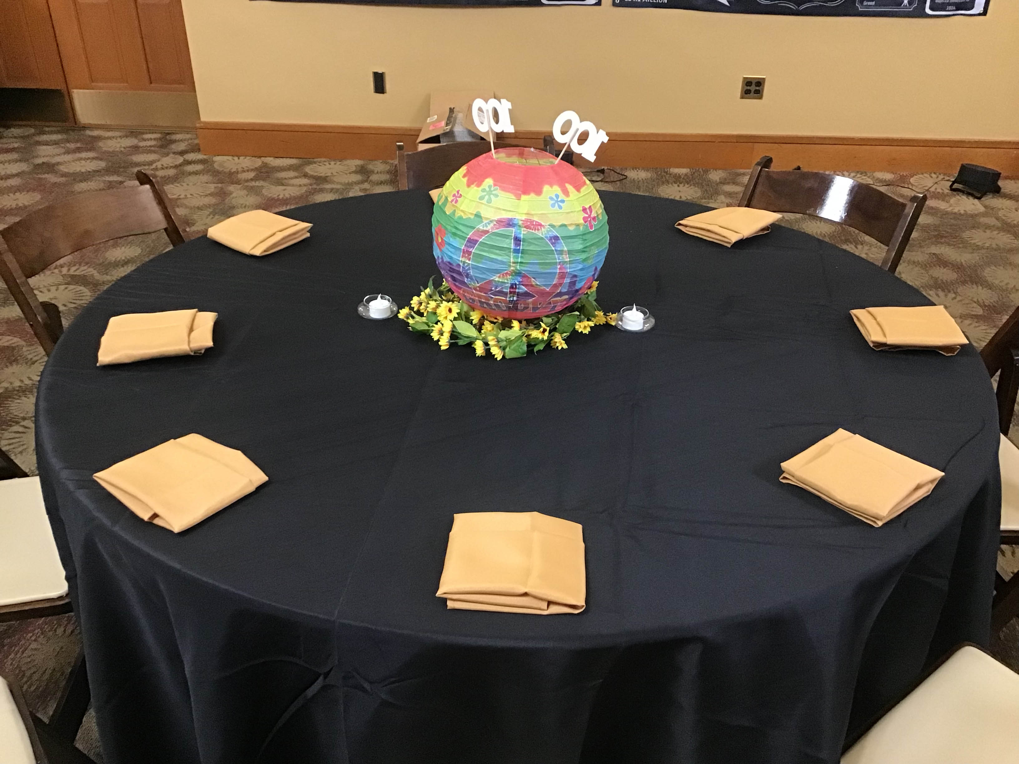 cloth dinner napkins (gold) - 17 x 17