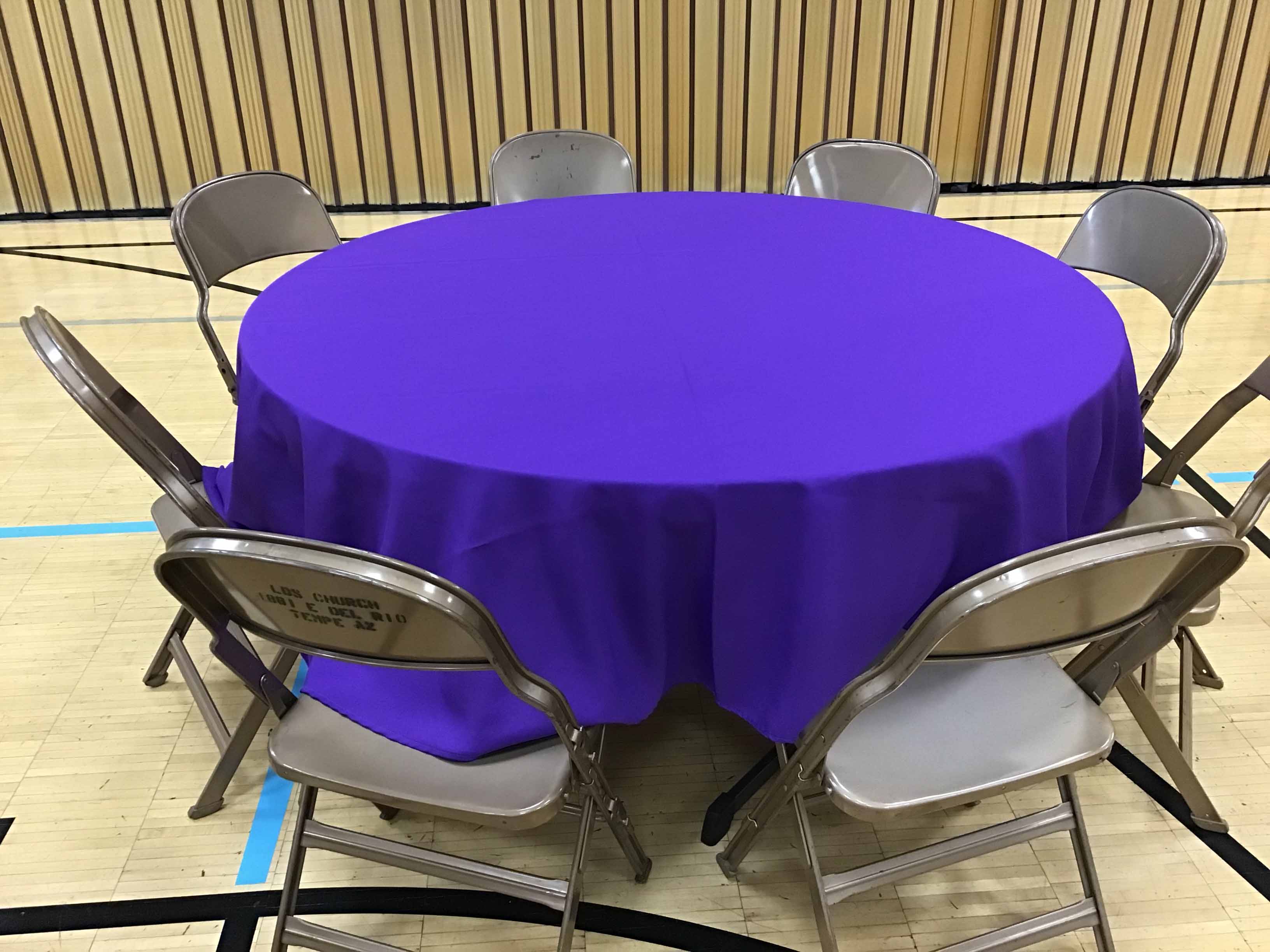 round tablecloths (purple) - 108