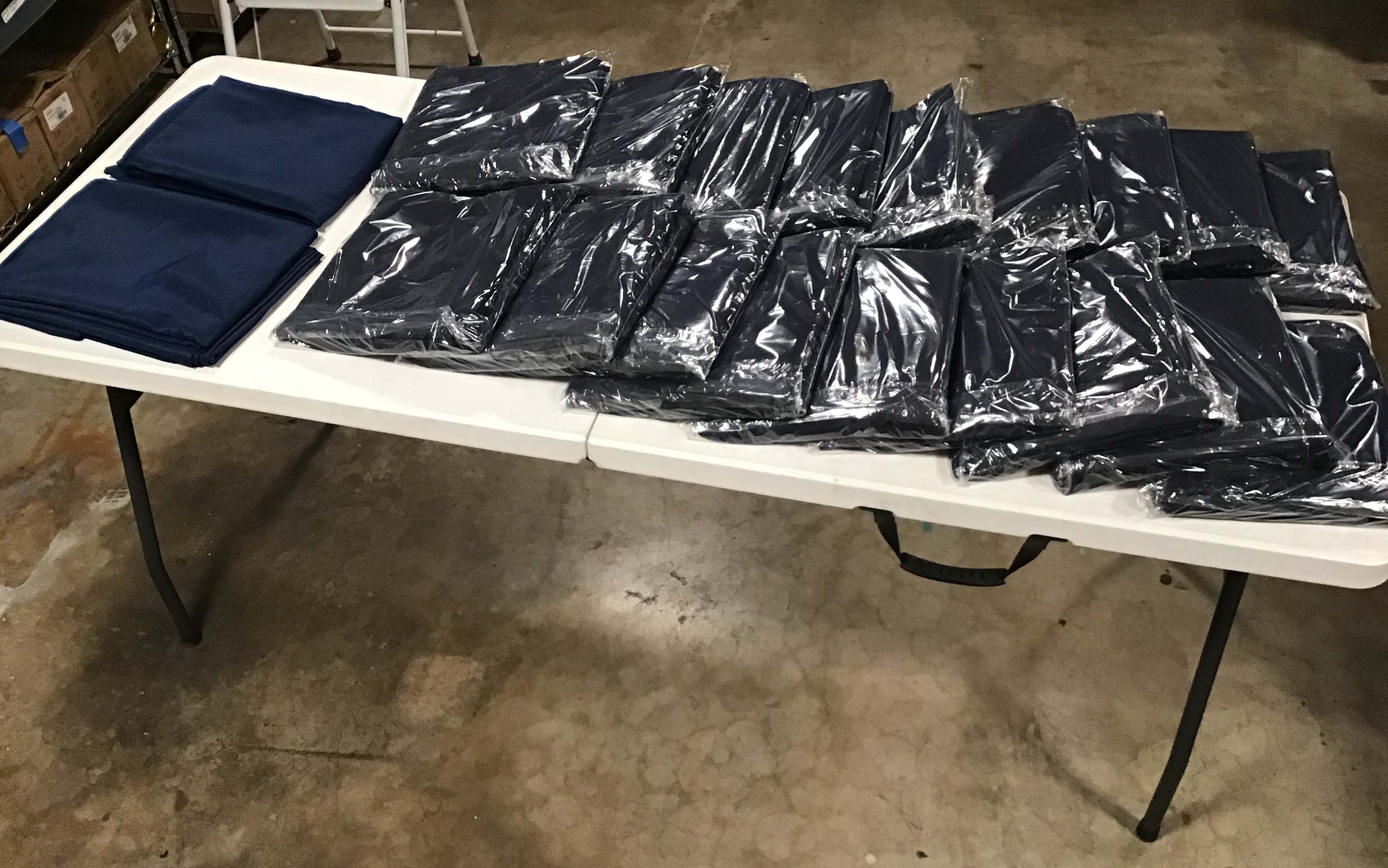 round tablecloths (navy blue) - 108