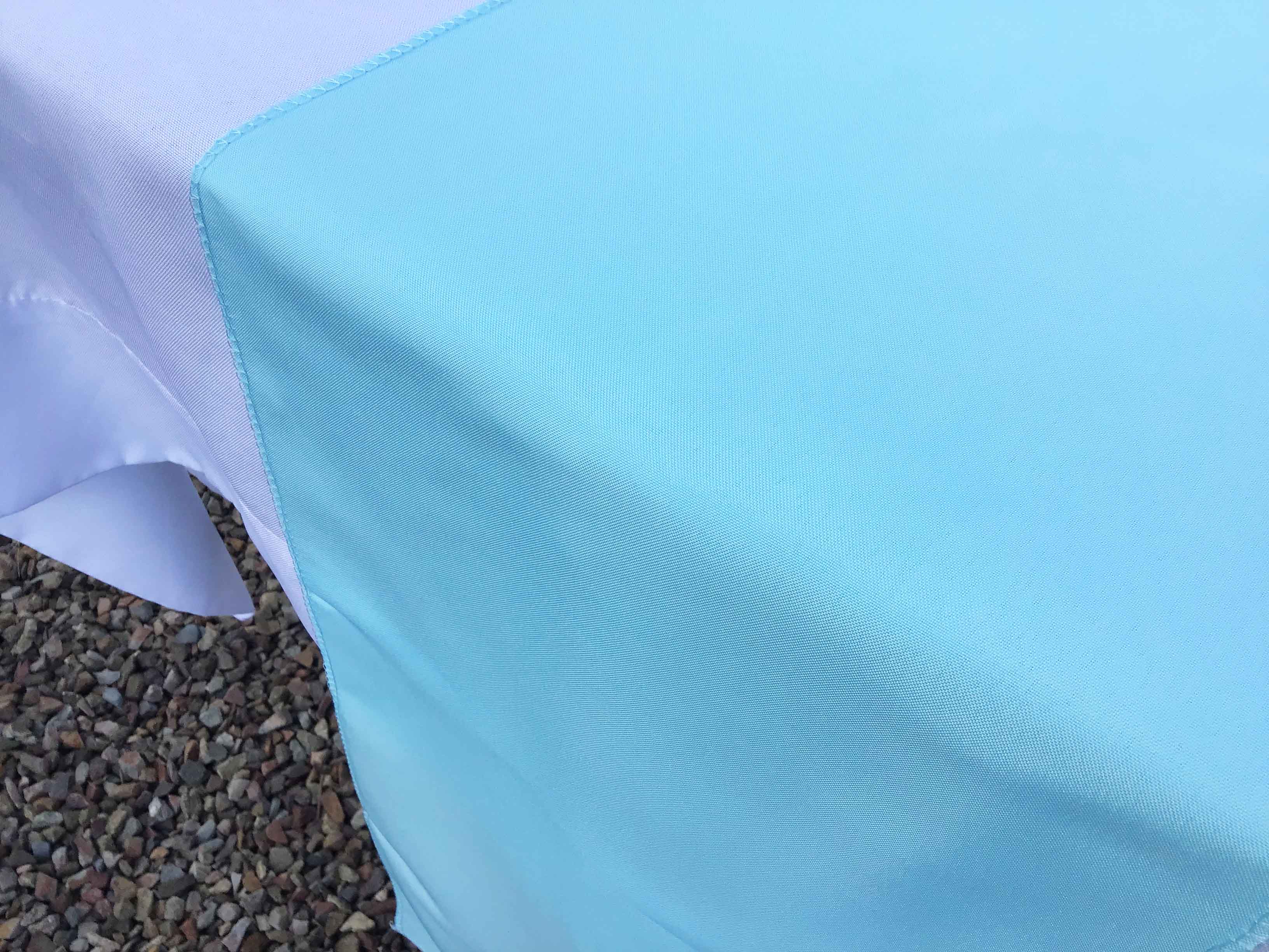 table runners (light blue) - 12 x 108