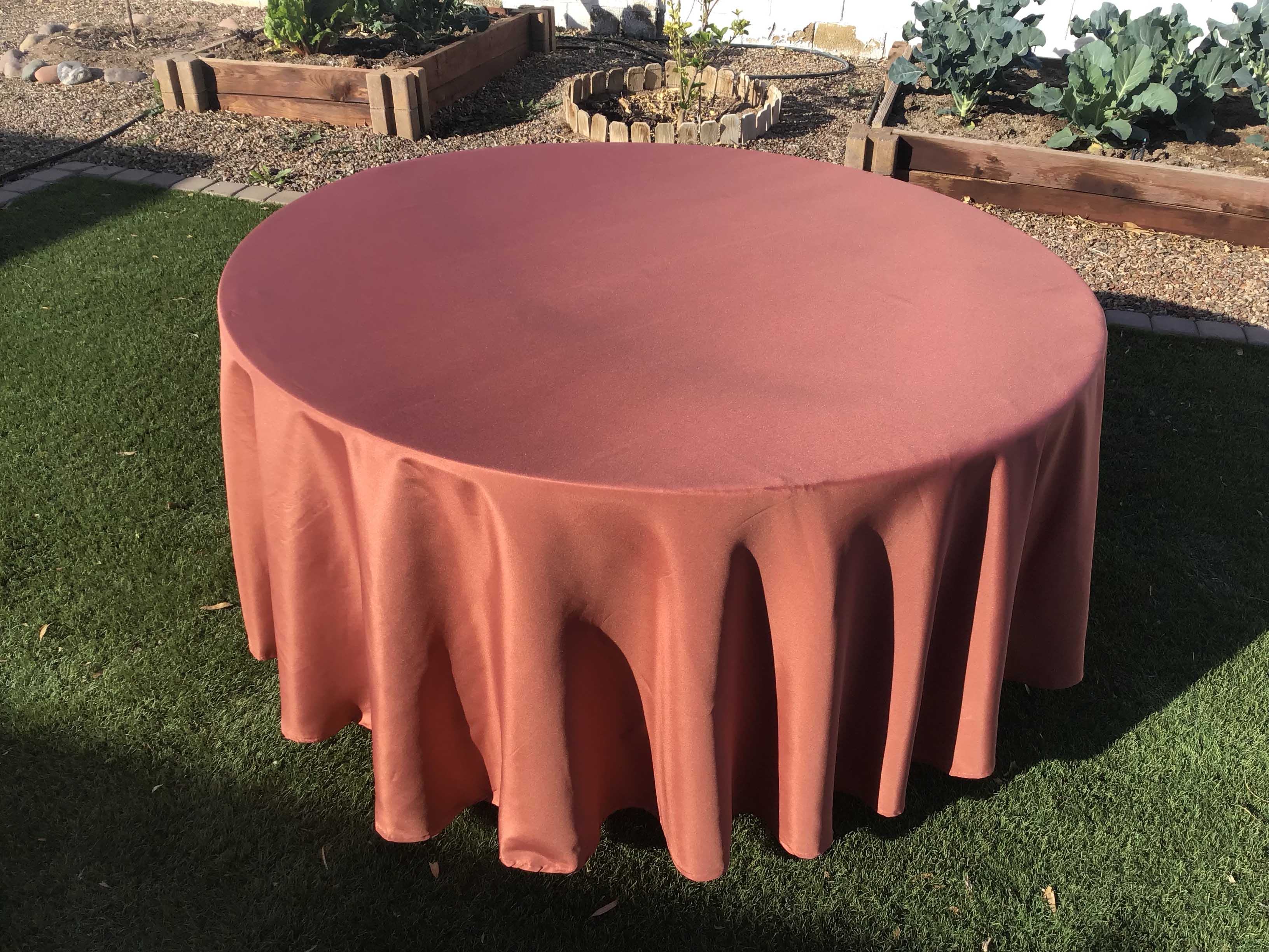round tablecloths (terracotta/rust) - 108