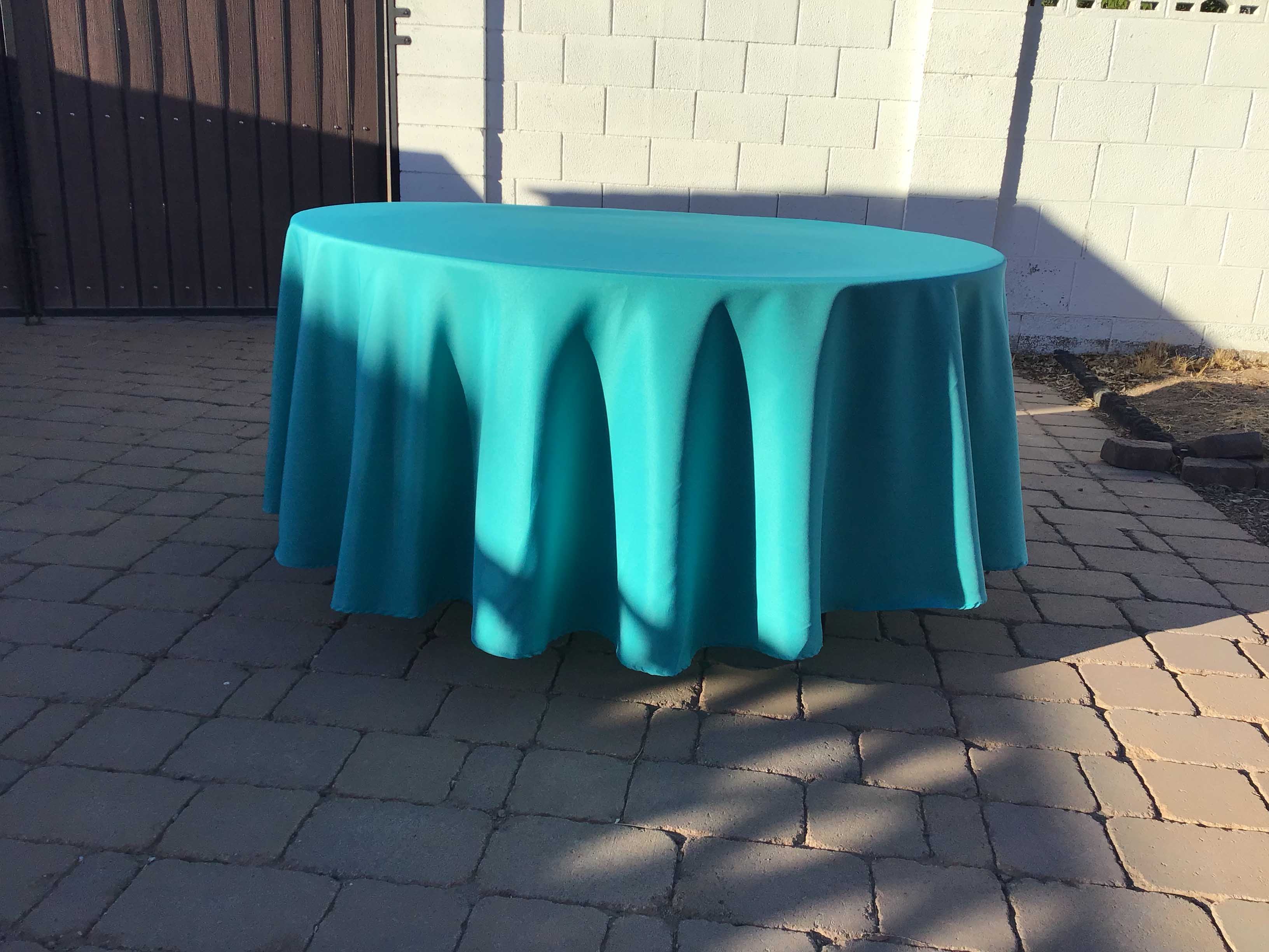 round tablecloths (turquoise) - 108