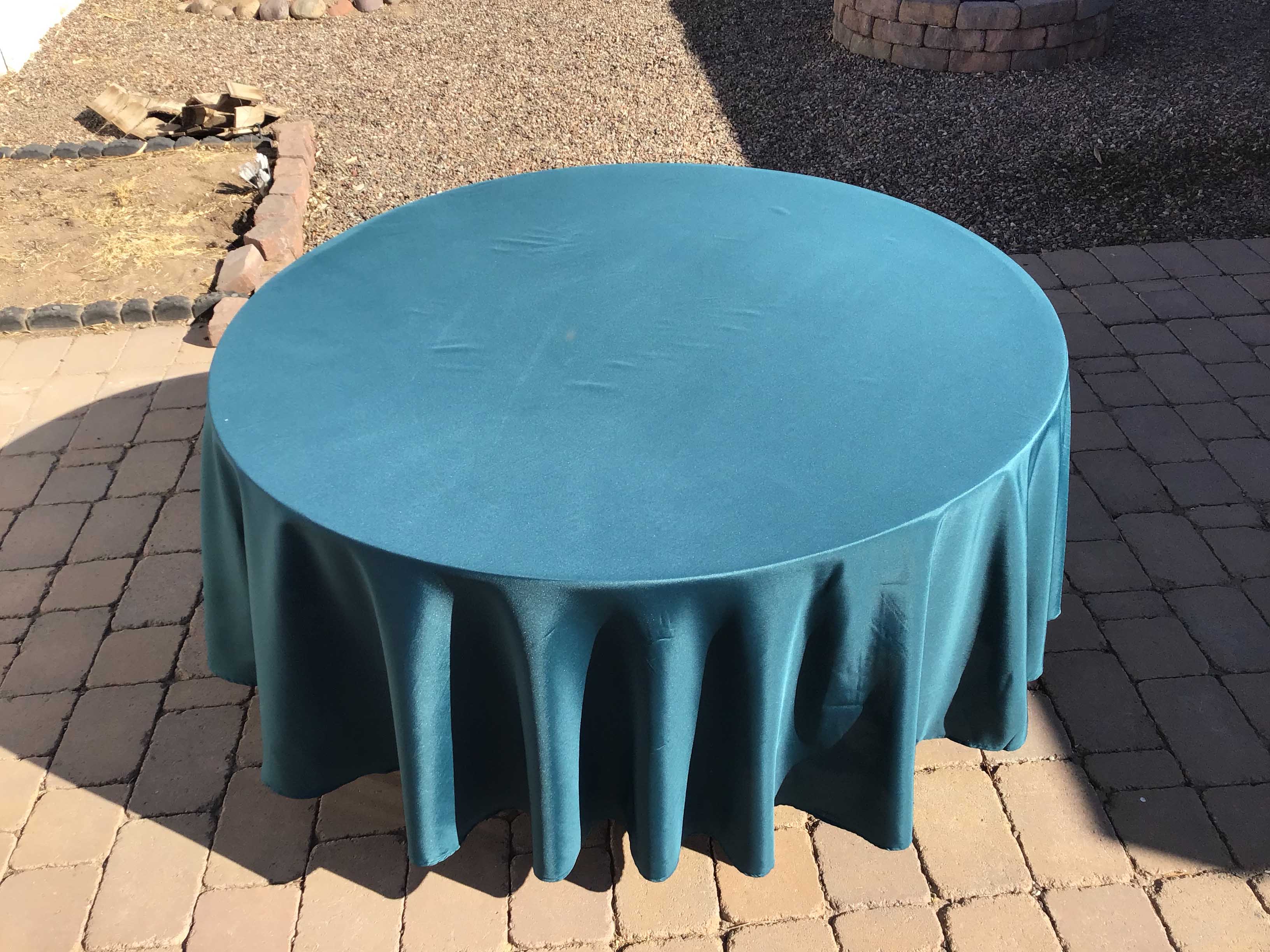 round tablecloths (peacock teal) - 108