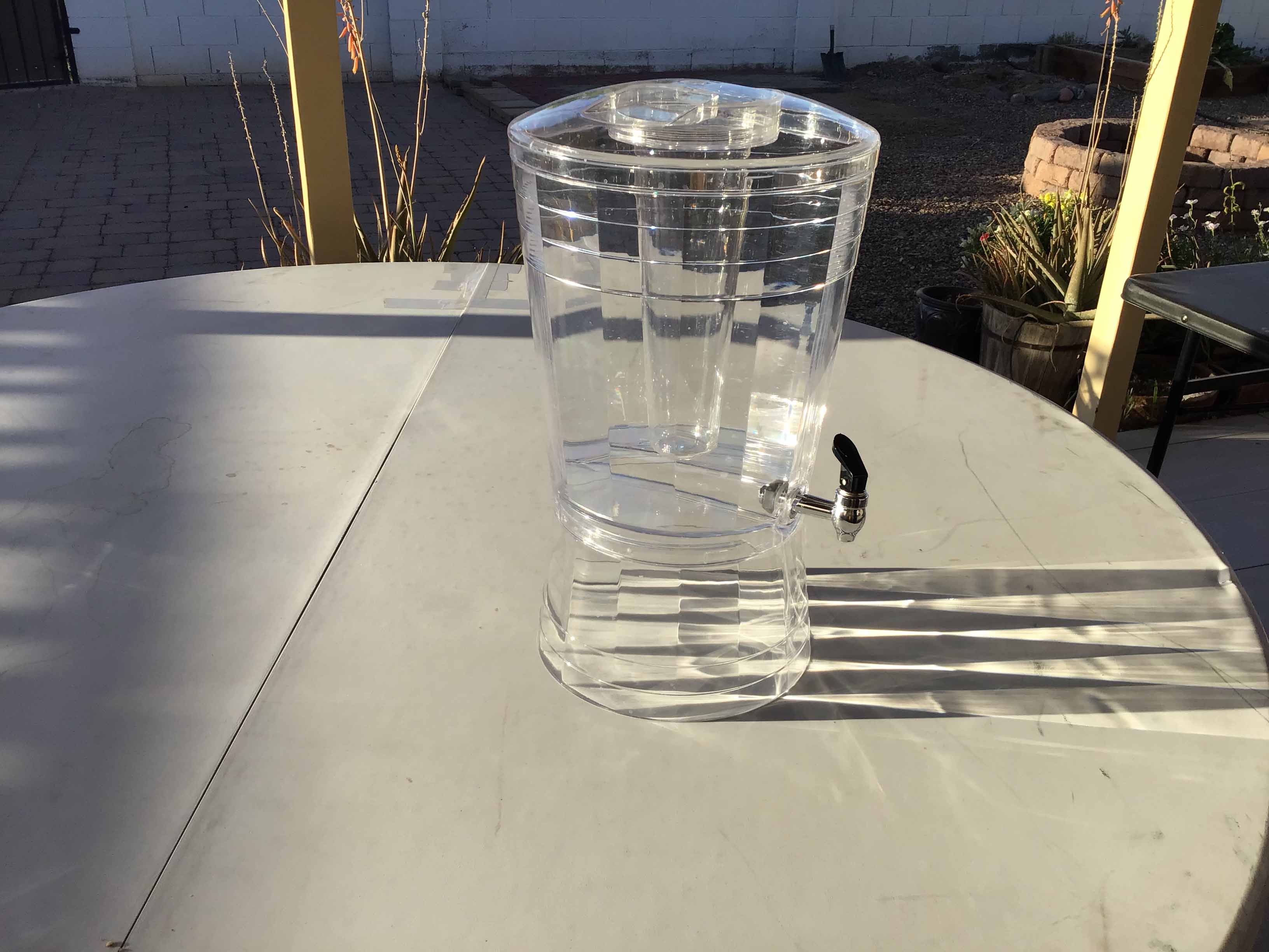 3 gallon beverage dispenser with ice core (acrylic)