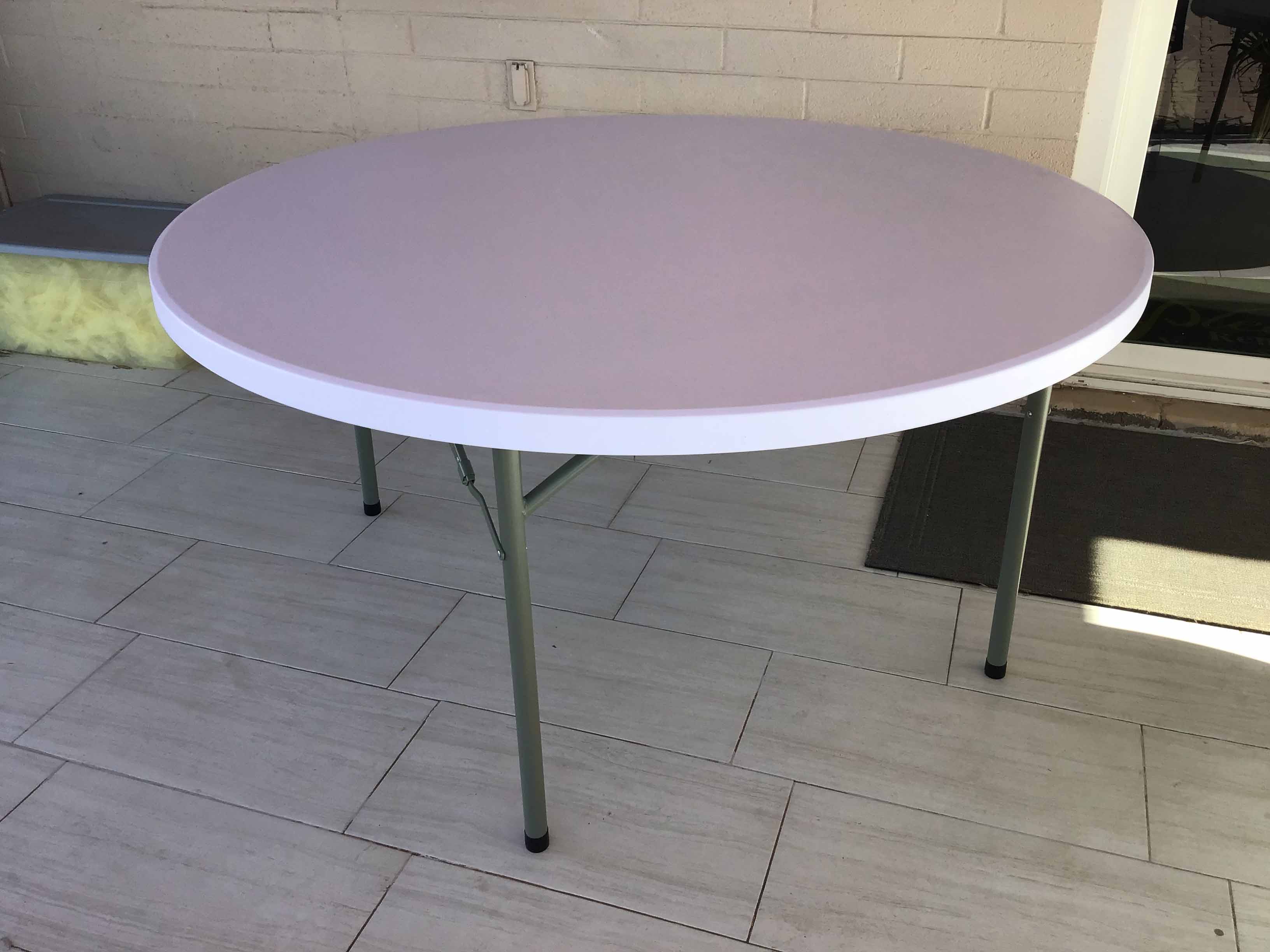5 foot round tables
