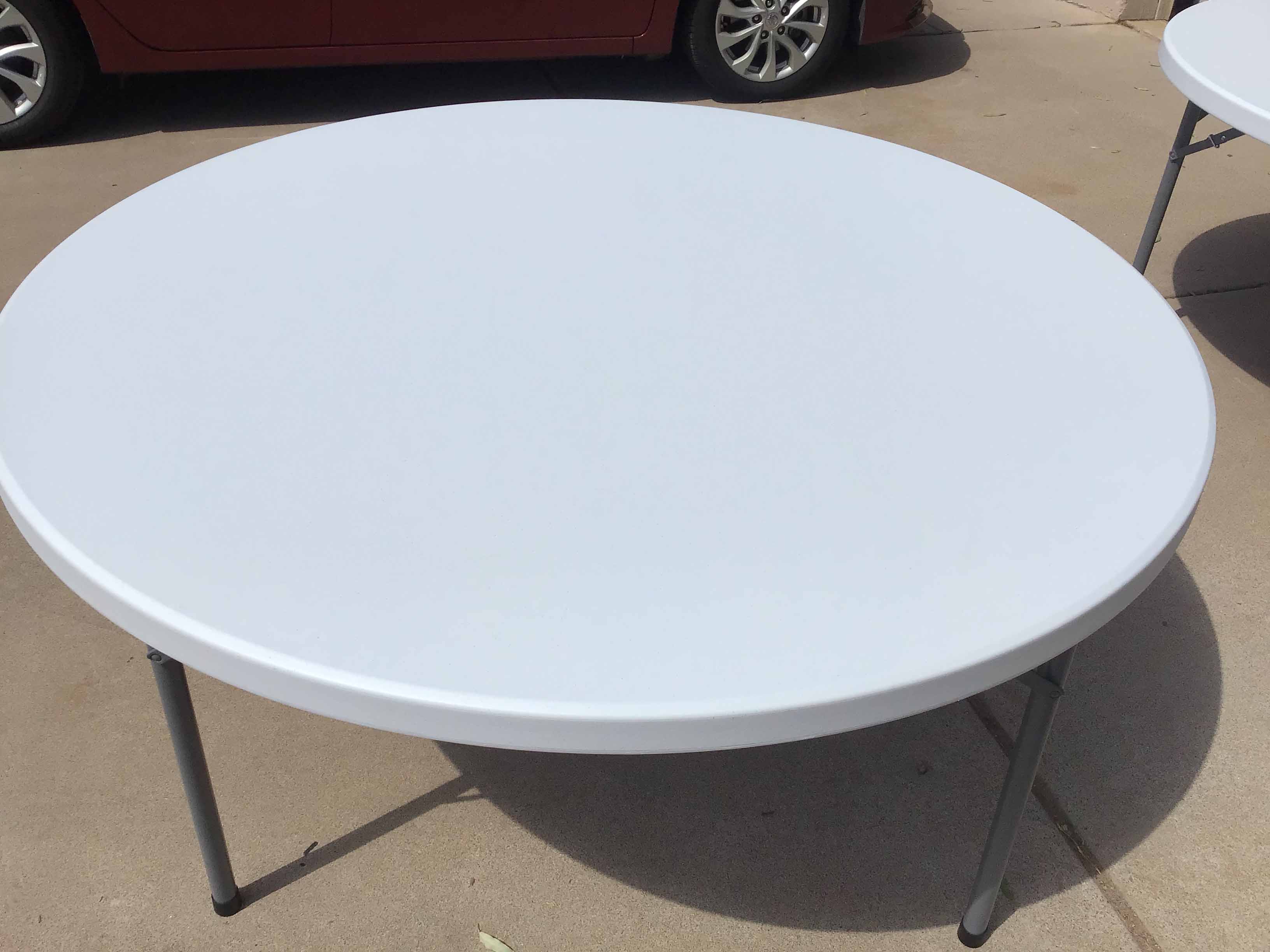 5 foot round tables