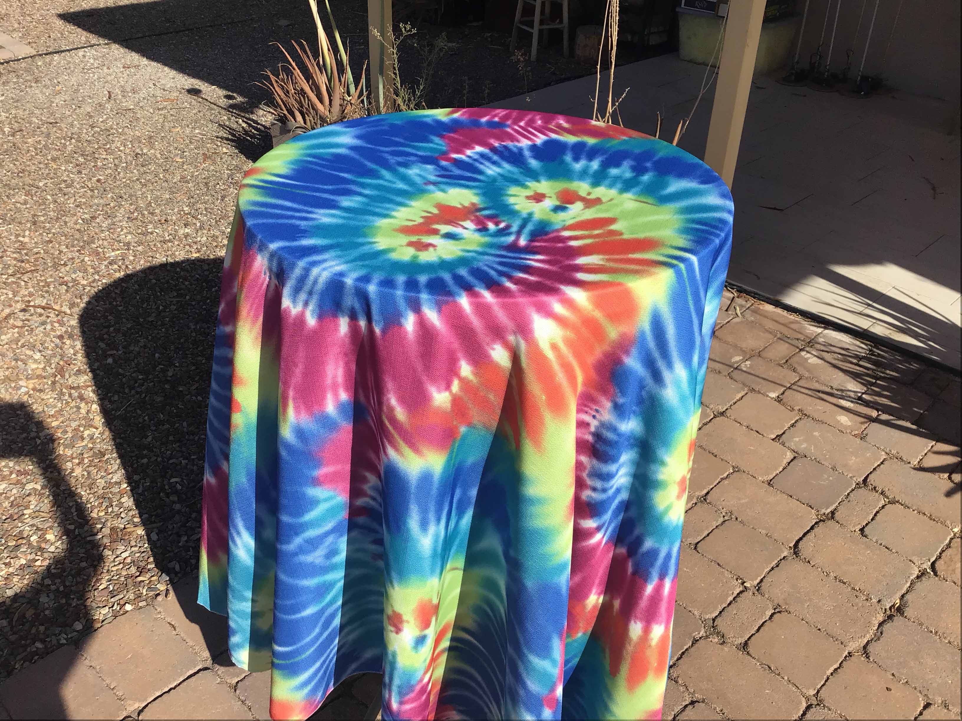 round tablecloths (tie-dye) - 108