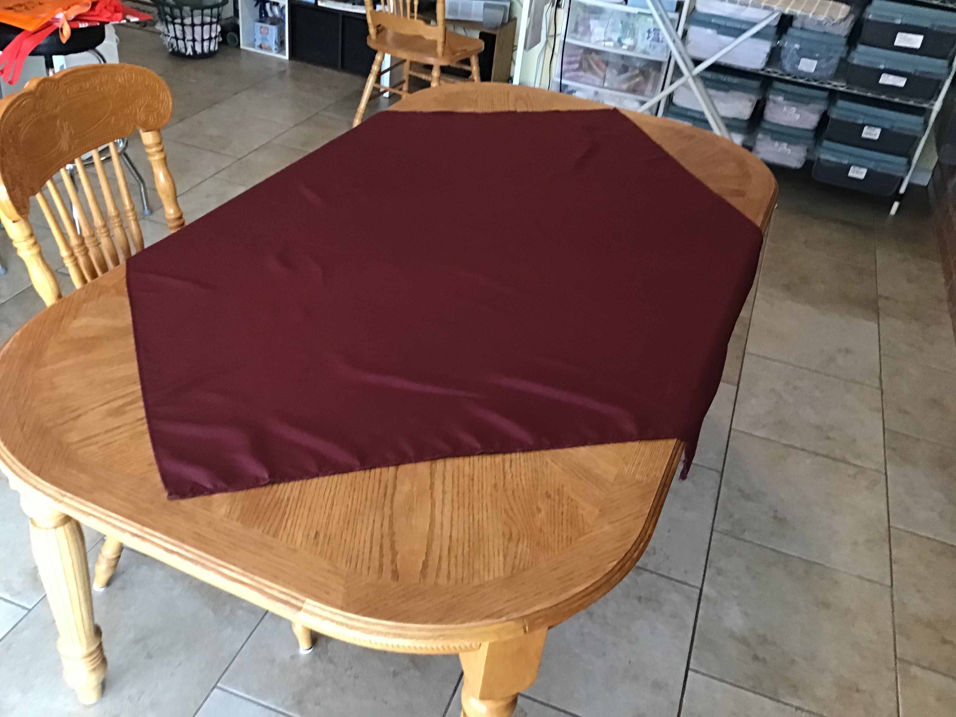 square tablecloths (burgundy) - 54