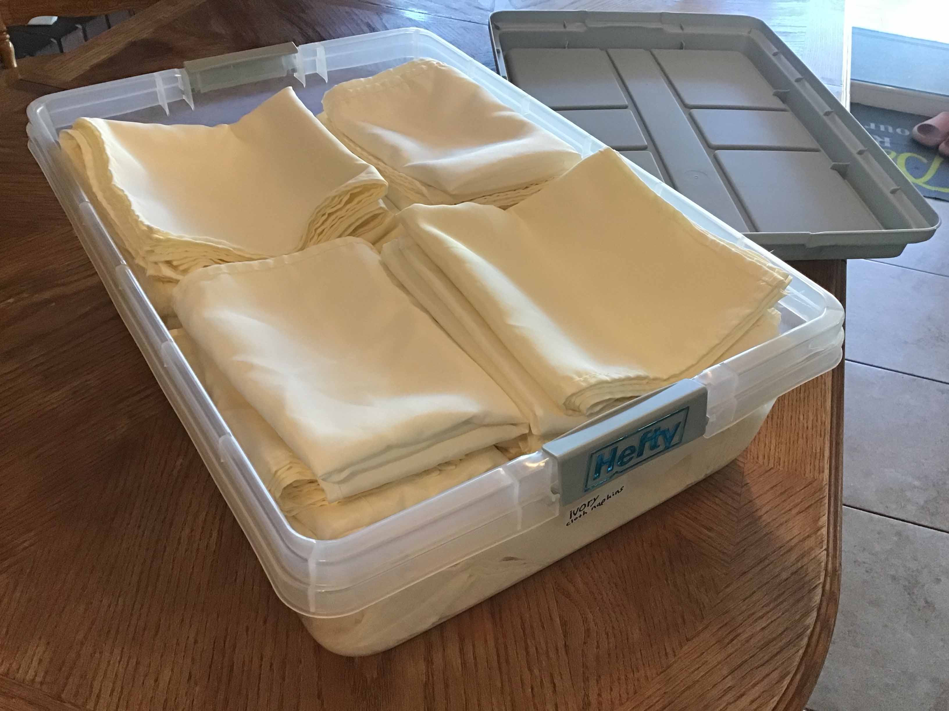 cloth dinner napkins (ivory) - 17 x 17