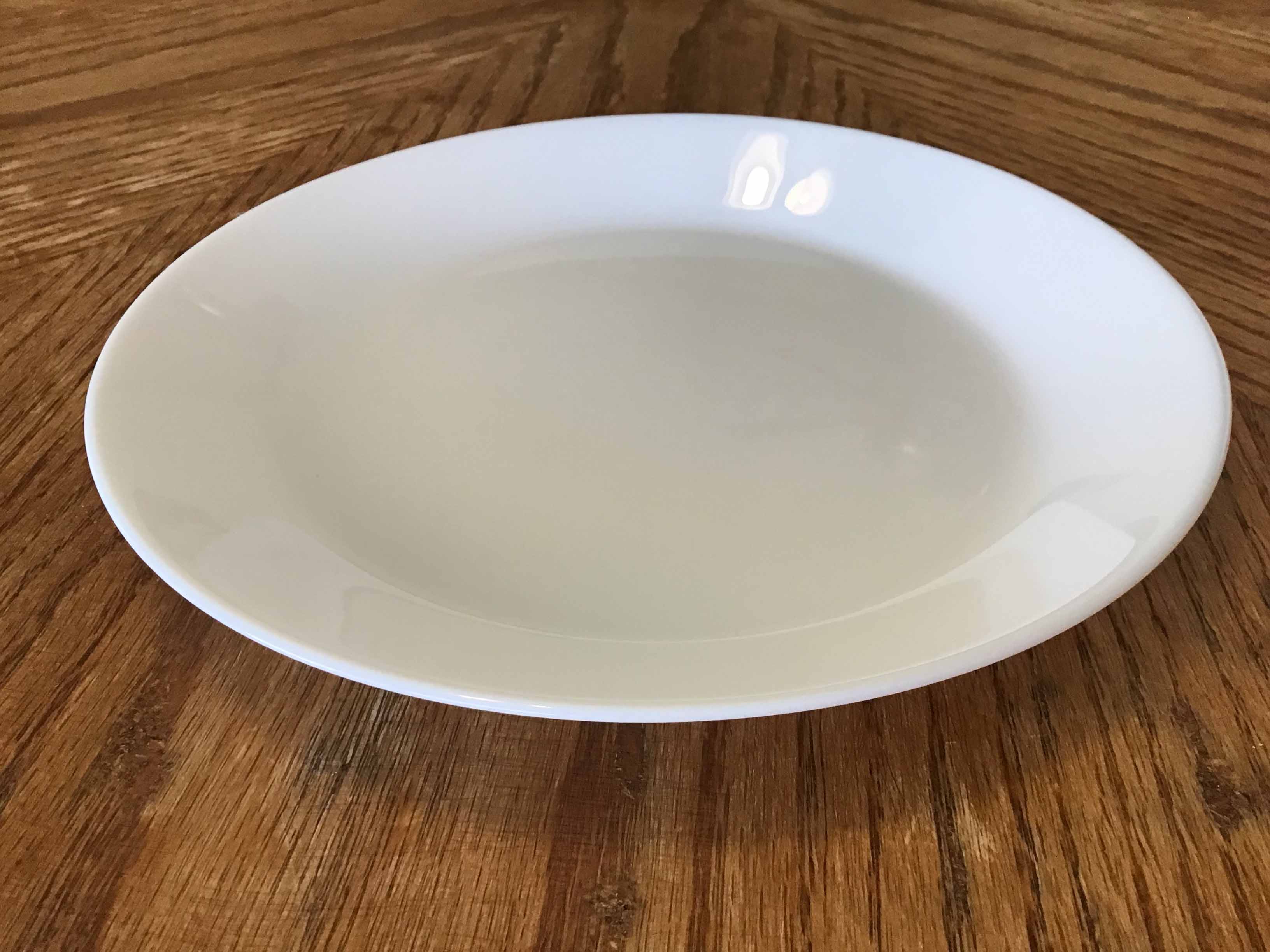 salad plates - glass (white, Oftast) - 7 1/2”