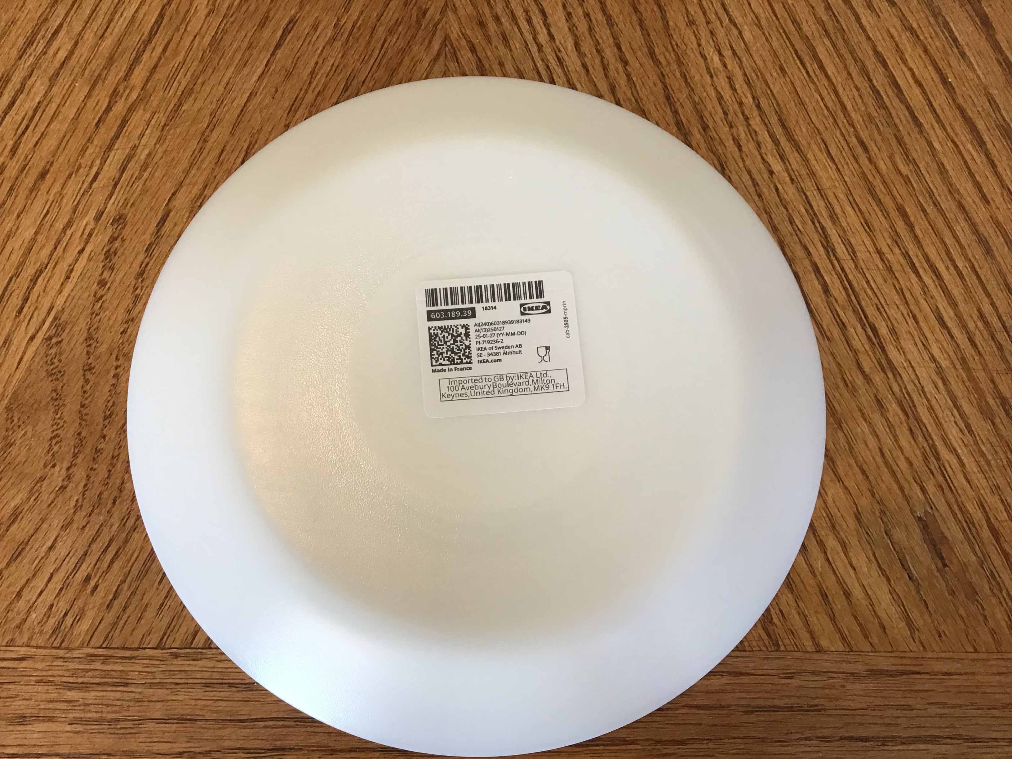 salad plates - glass (white, Oftast) - 7 1/2”