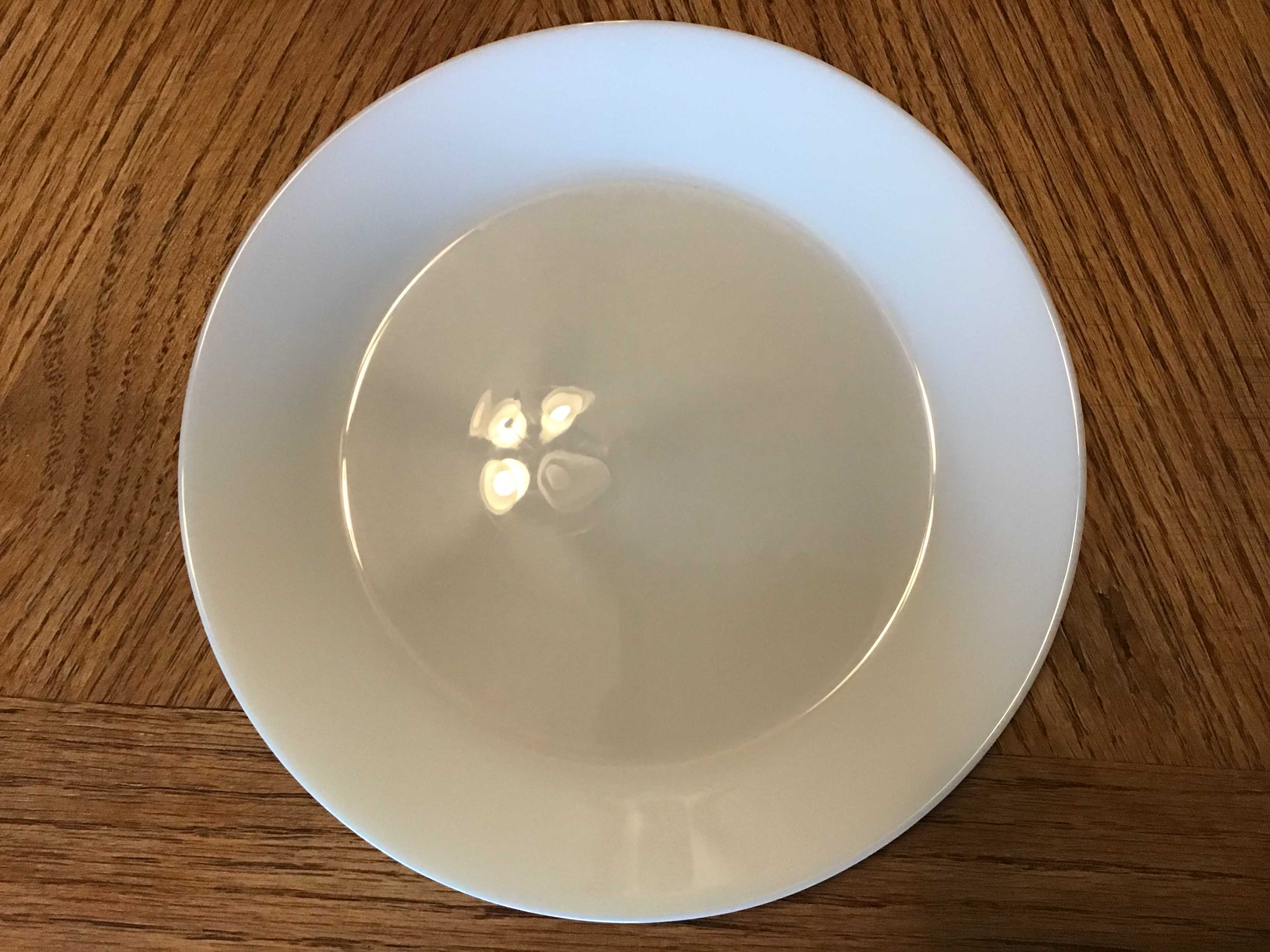 salad plates - glass (white, Oftast) - 7 1/2”