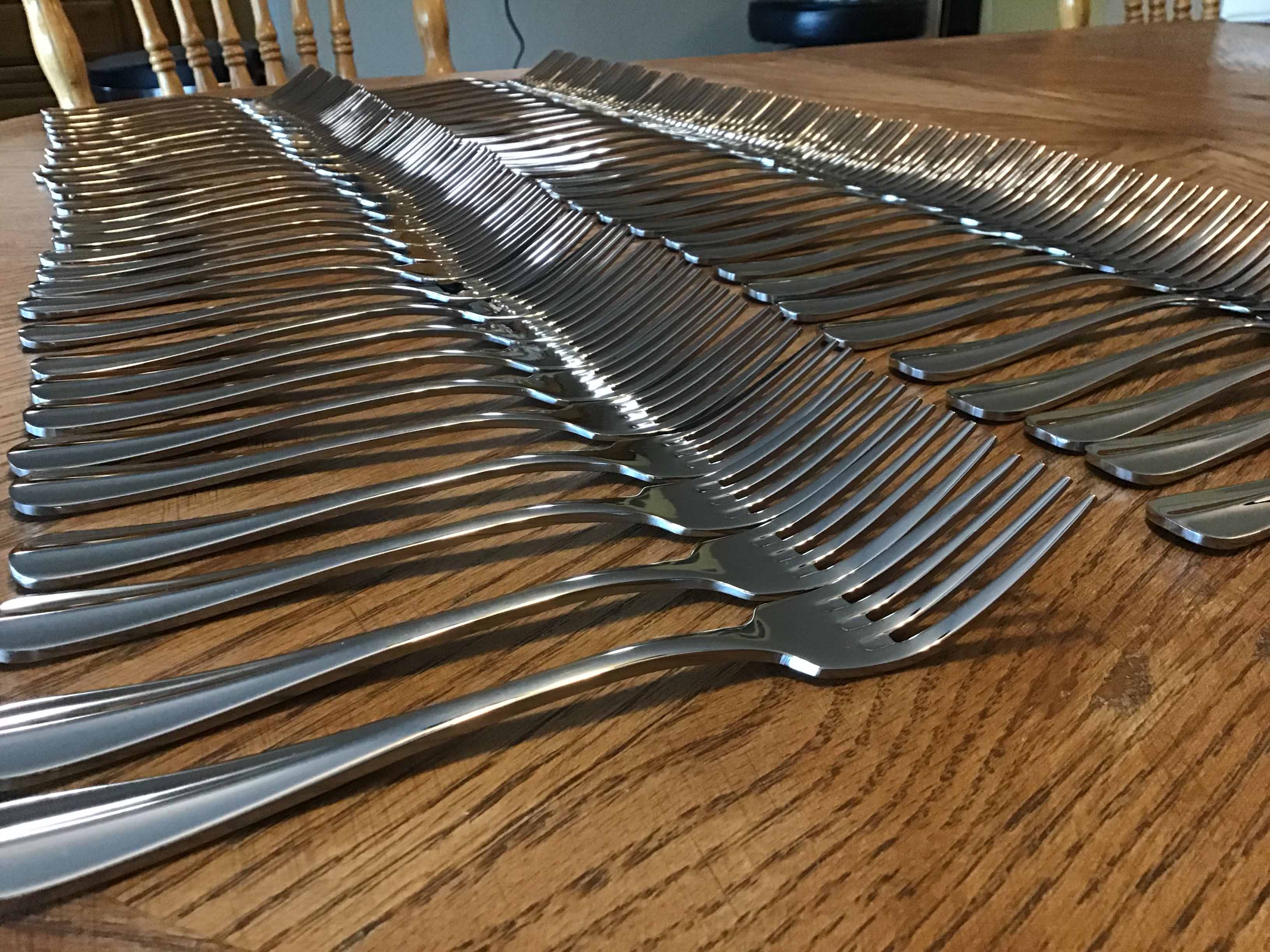 dinner forks (stainless steel, Winco 0034-05 Stanford Extra Heavy 18/8)