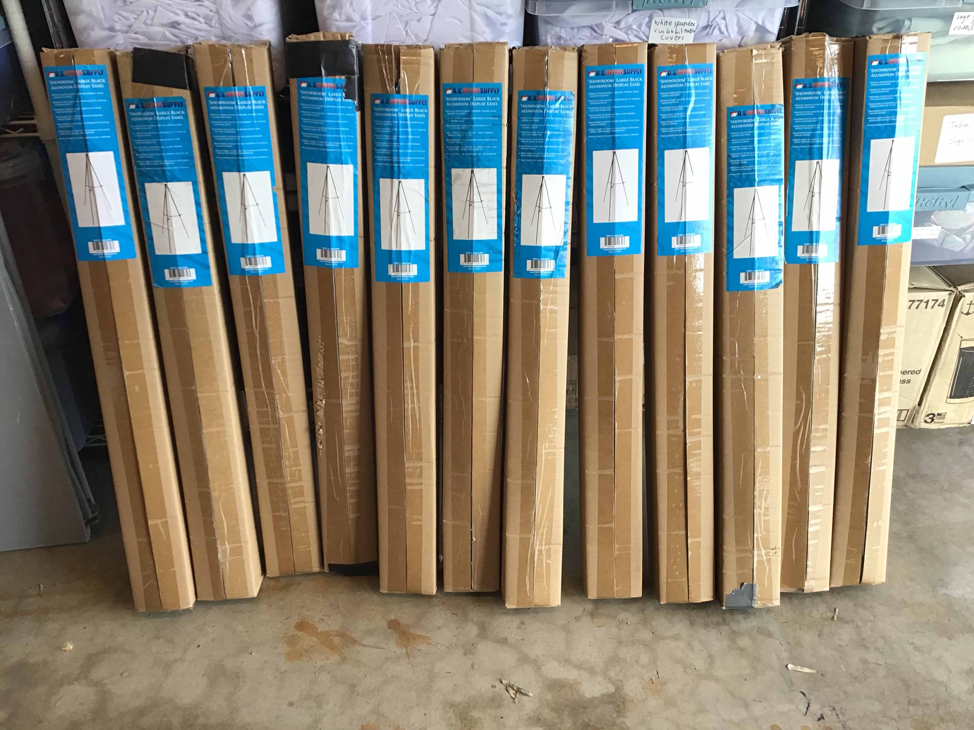 easel (black aluminum) - 36 to 66