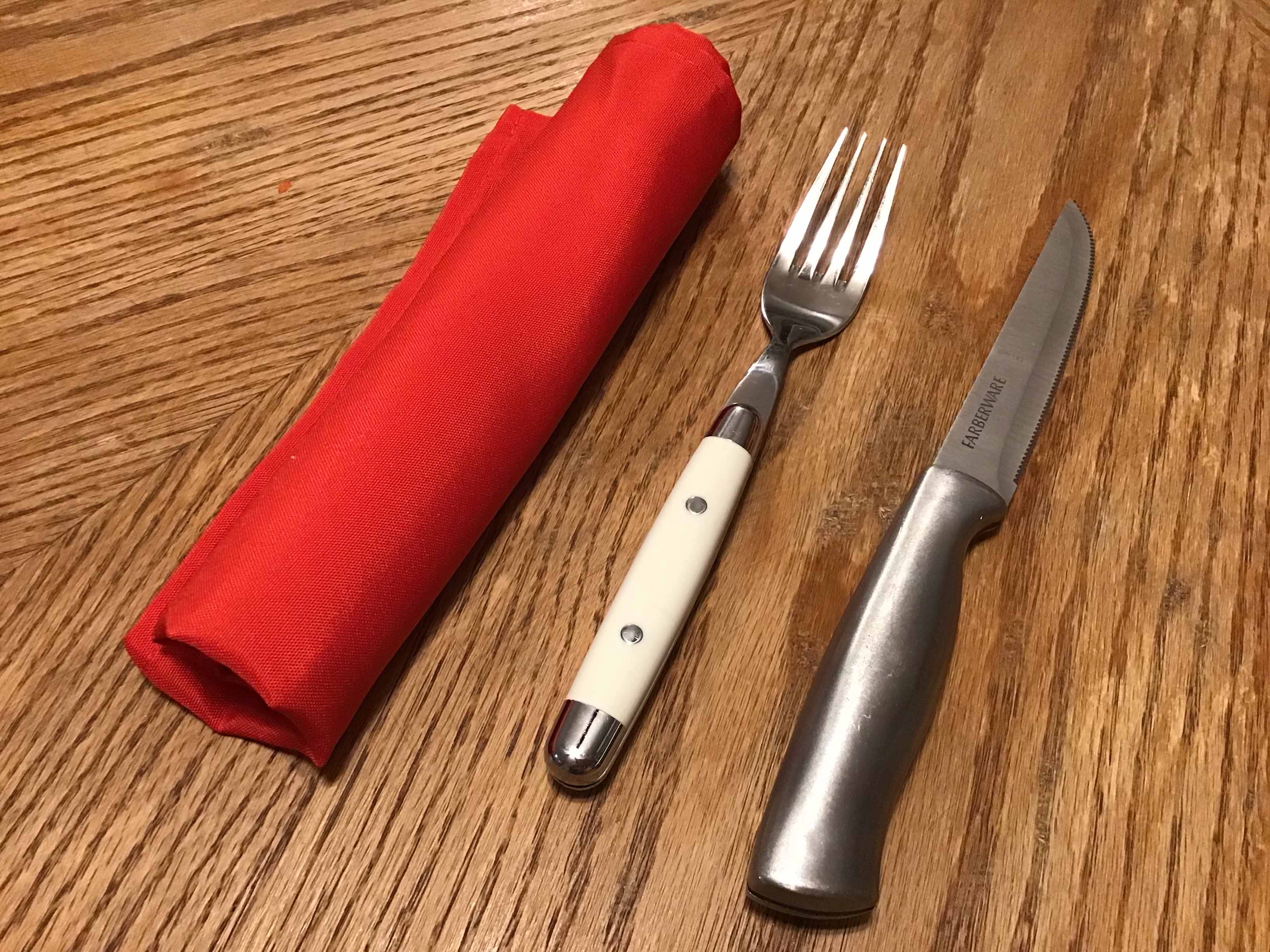 cloth dinner napkins (red) - 17 x 17