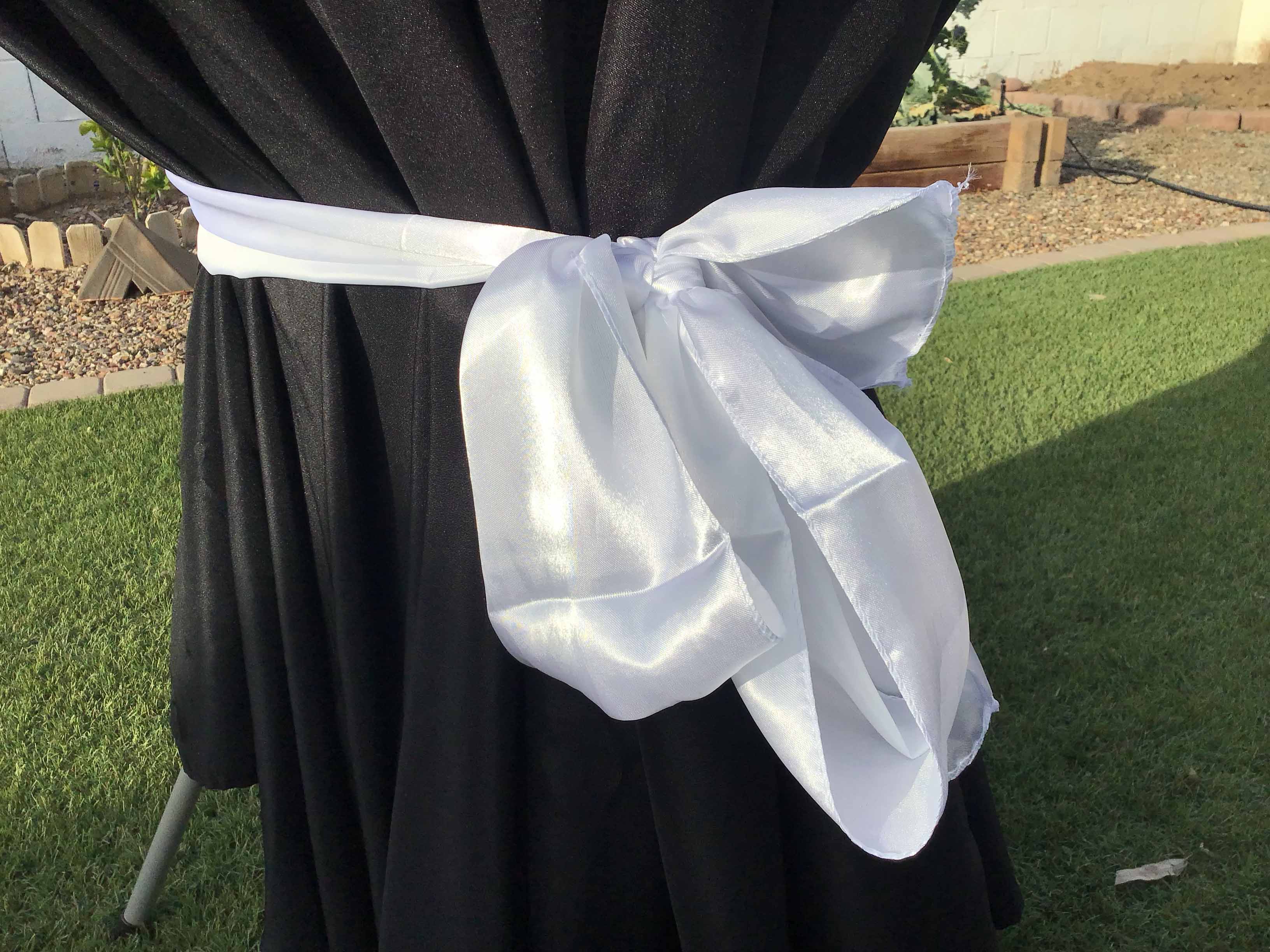 round tablecloths (black) - 108