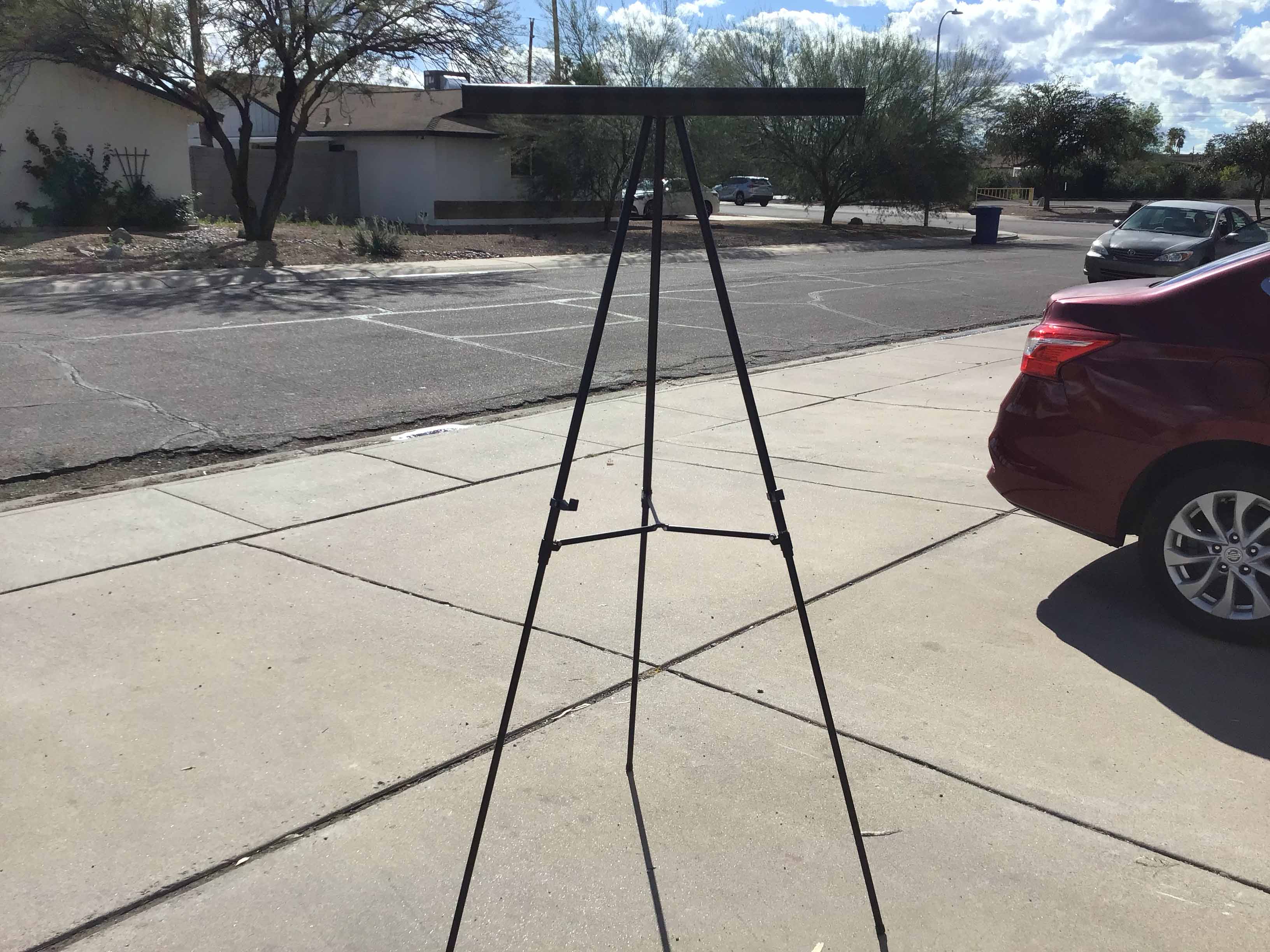 easel with pad retainer (black aluminum) - 35 to 65