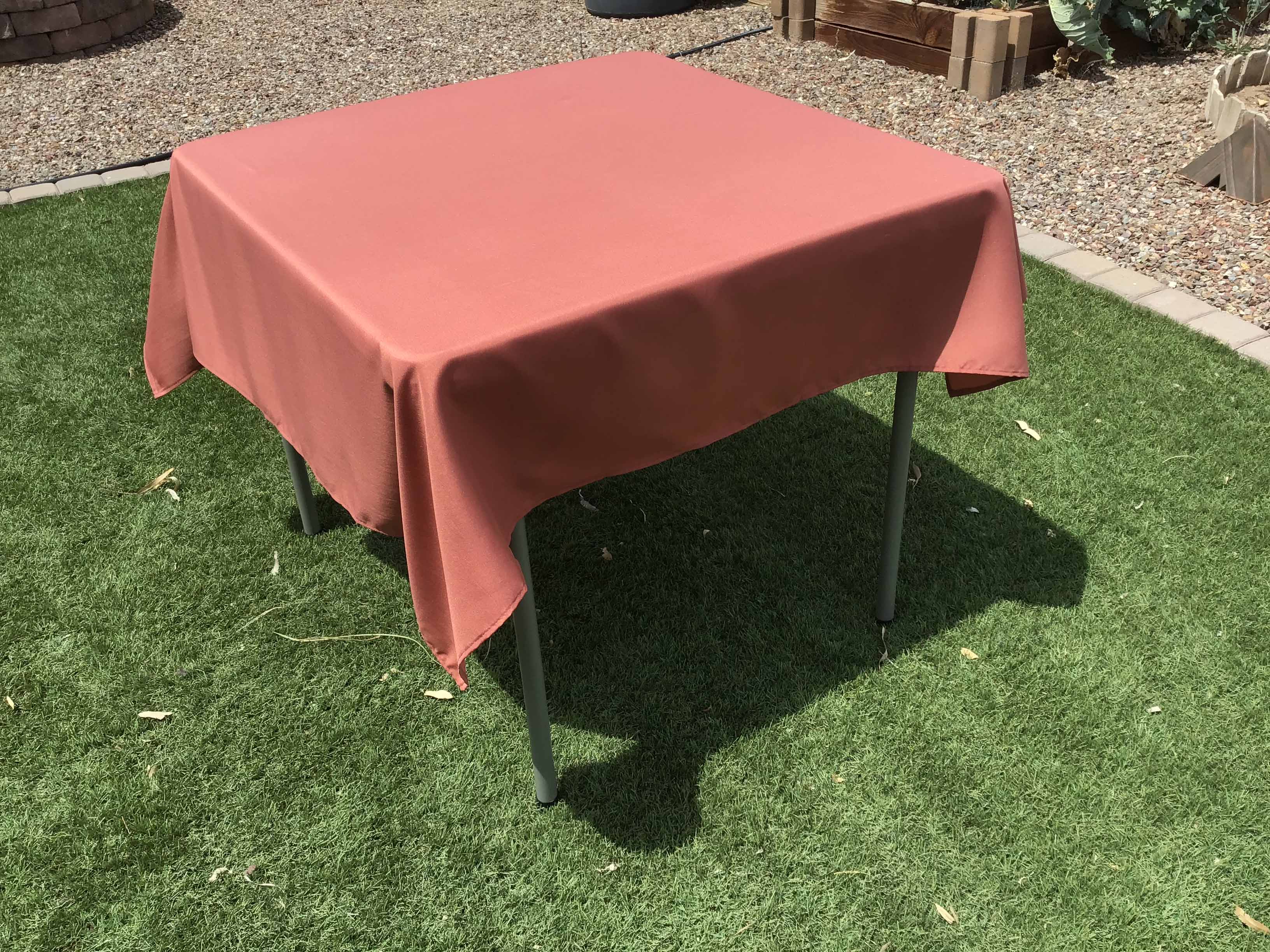 square tablecloths (terracotta/rust) - 54