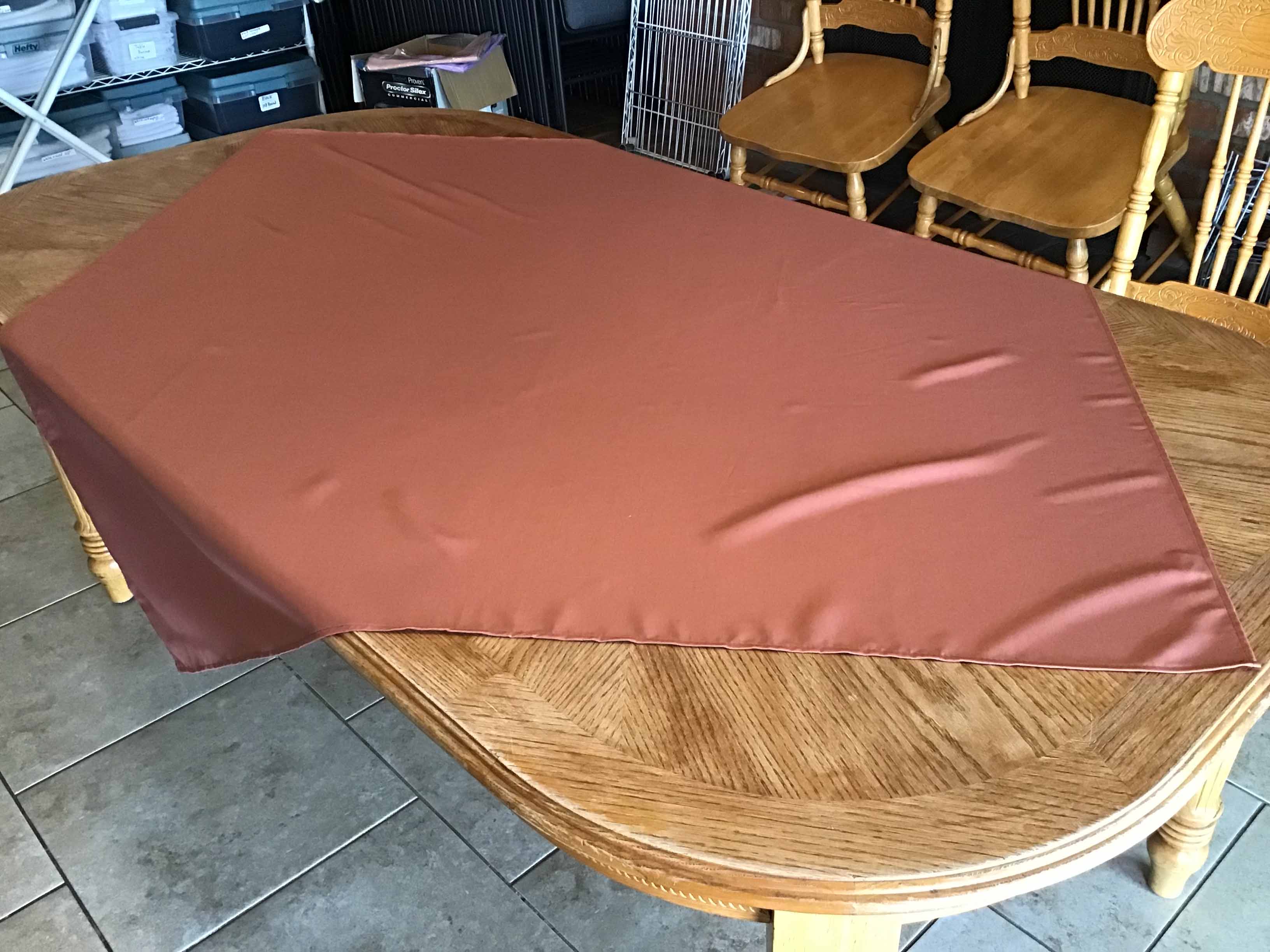 square tablecloths (terracotta/rust) - 54