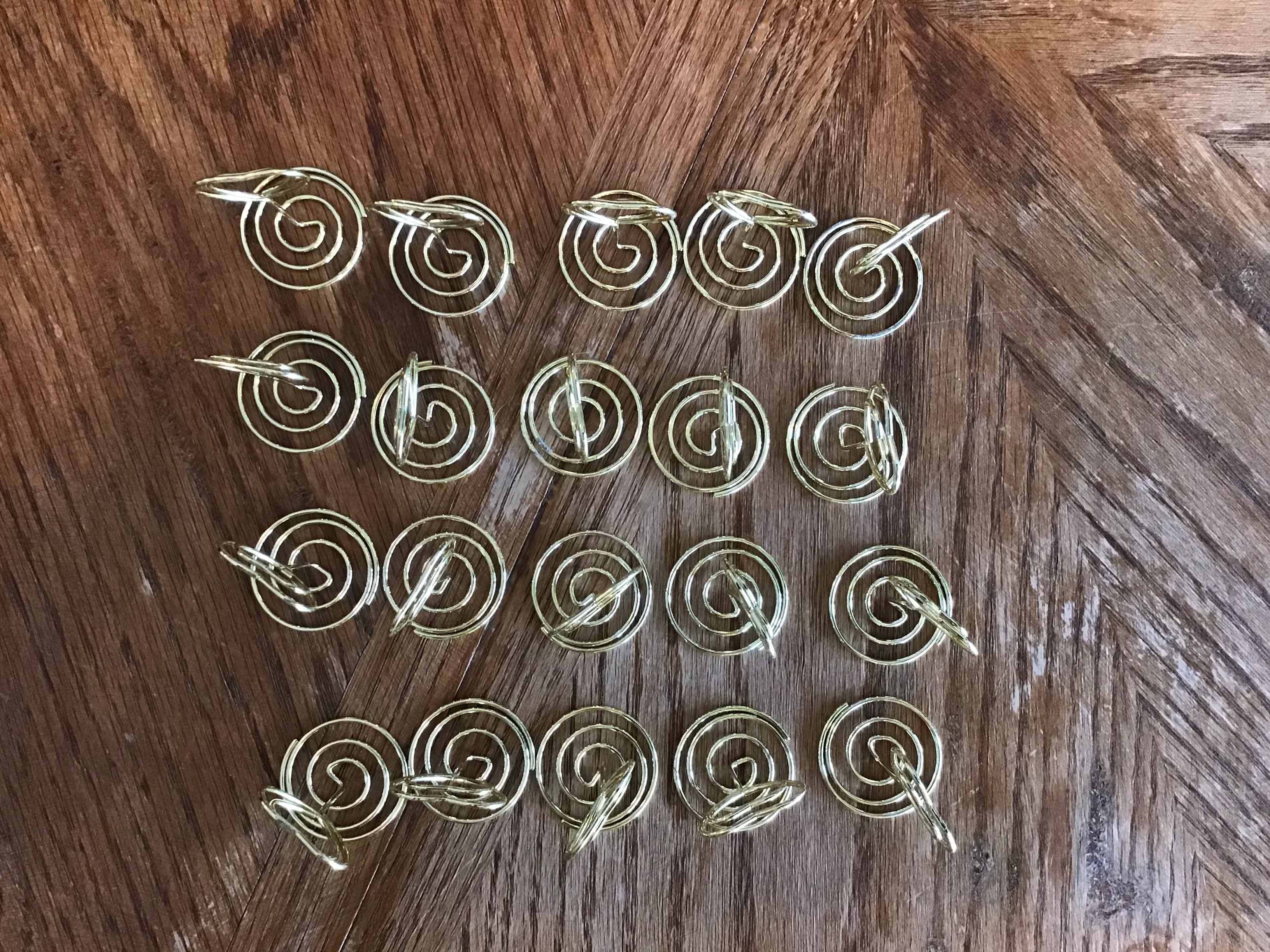 table top card/sign holders (heart-shaped, gold metal)