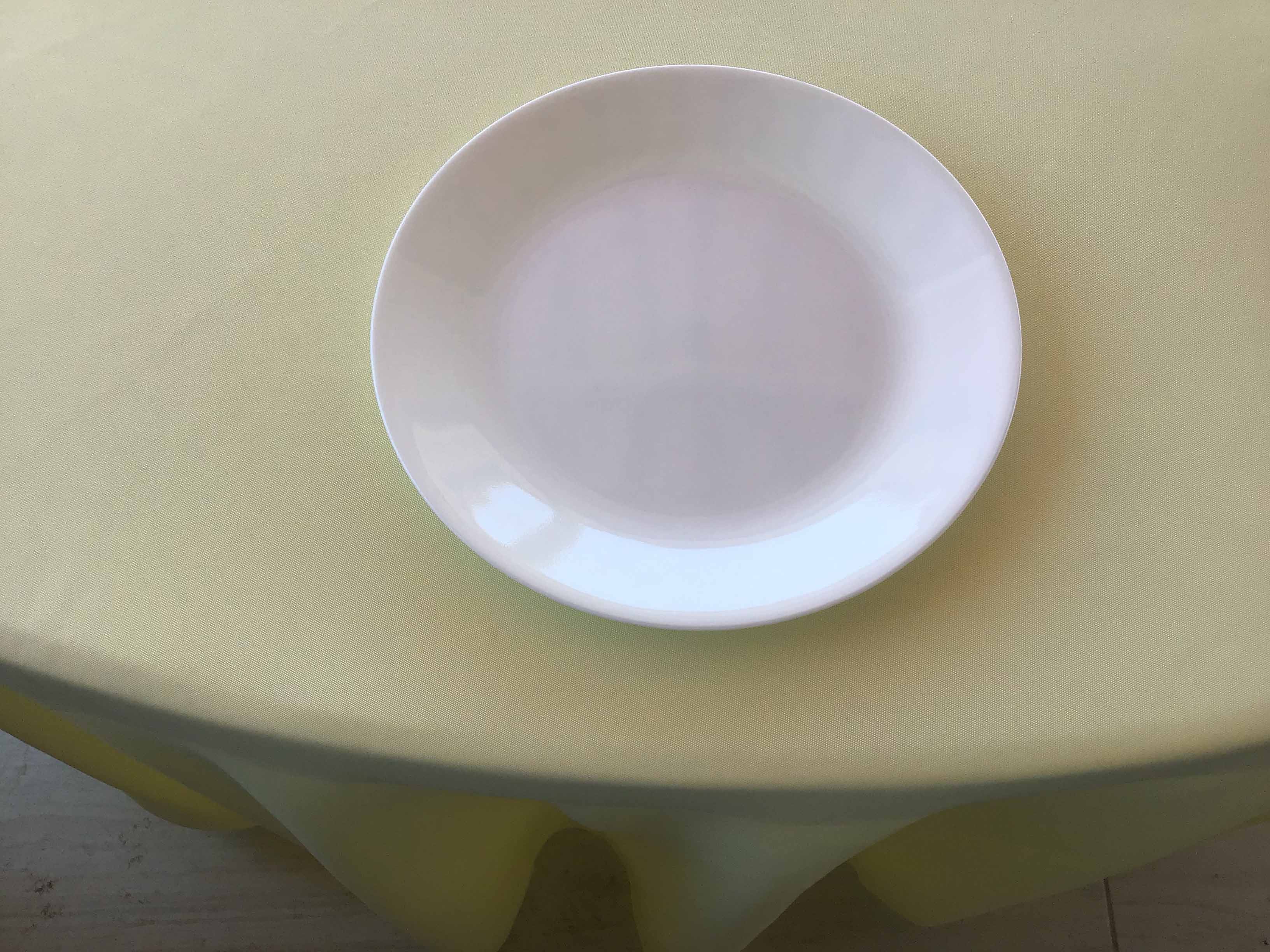 round tablecloths (butter) - 120