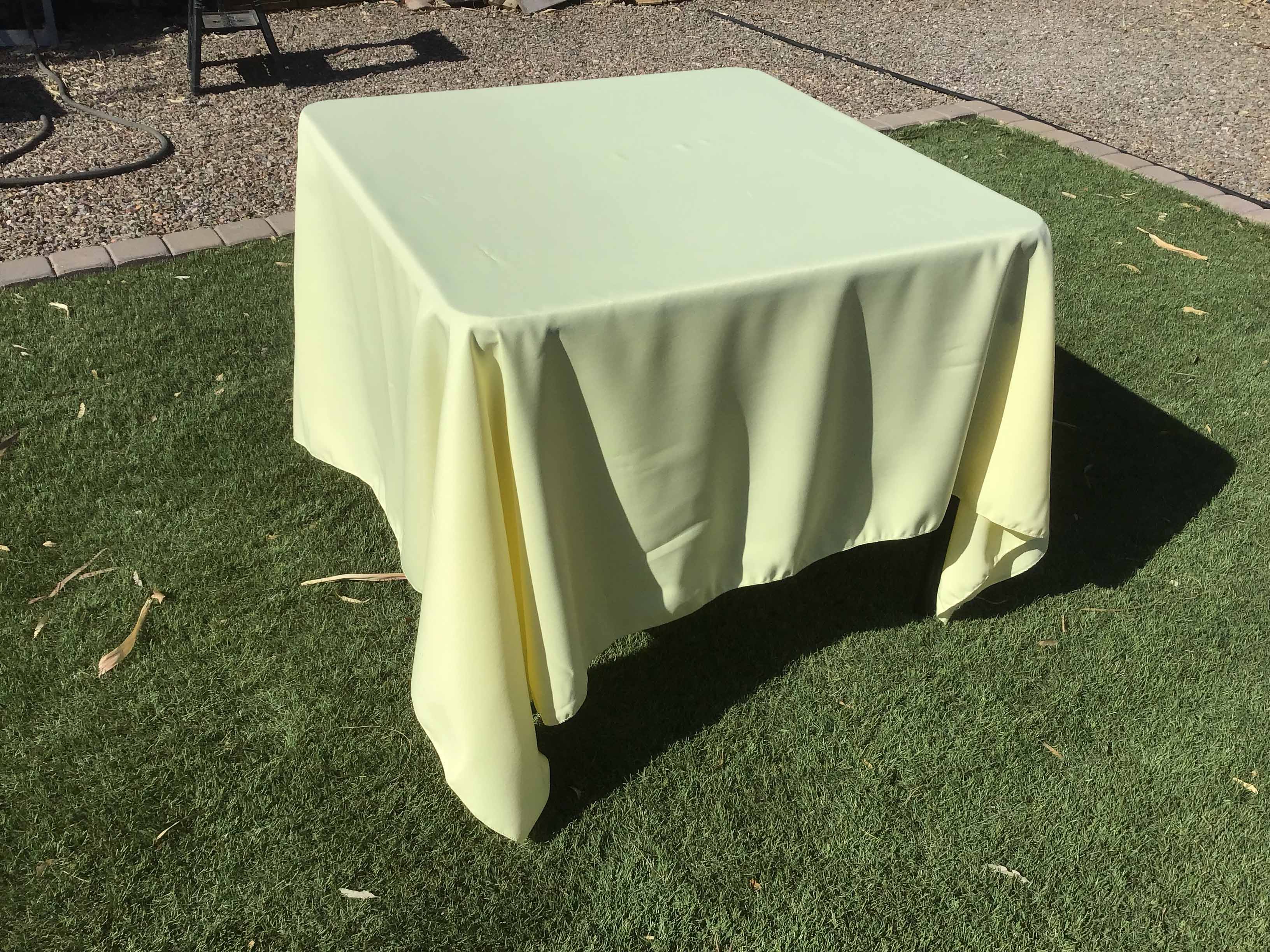 square tablecloths (butter) - 72