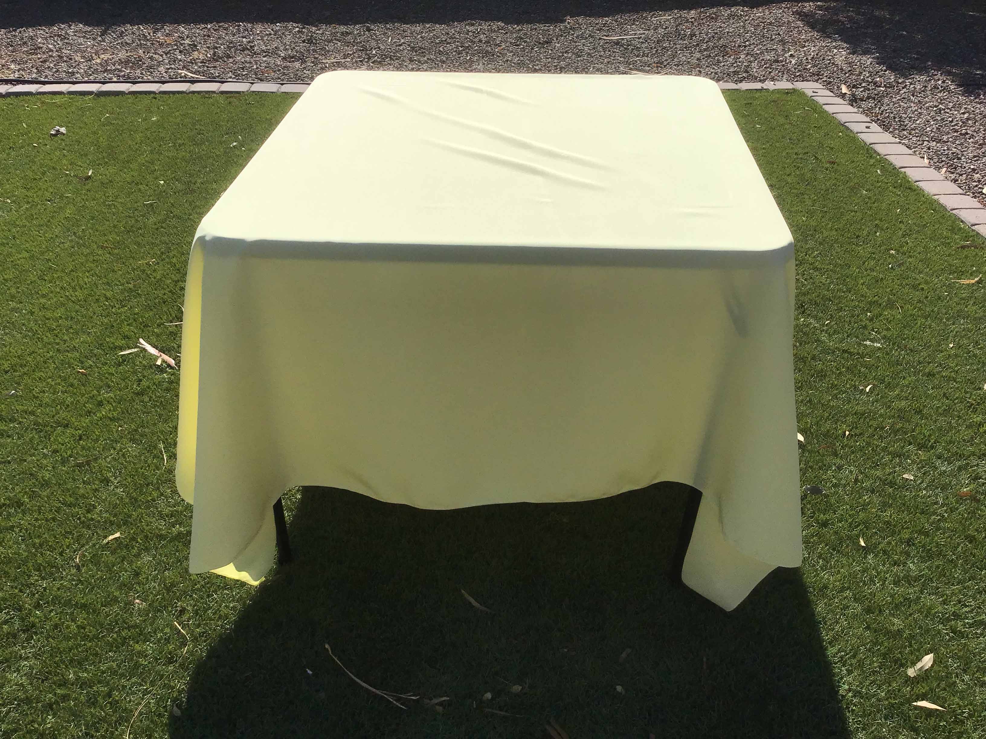 square tablecloths (butter) - 72