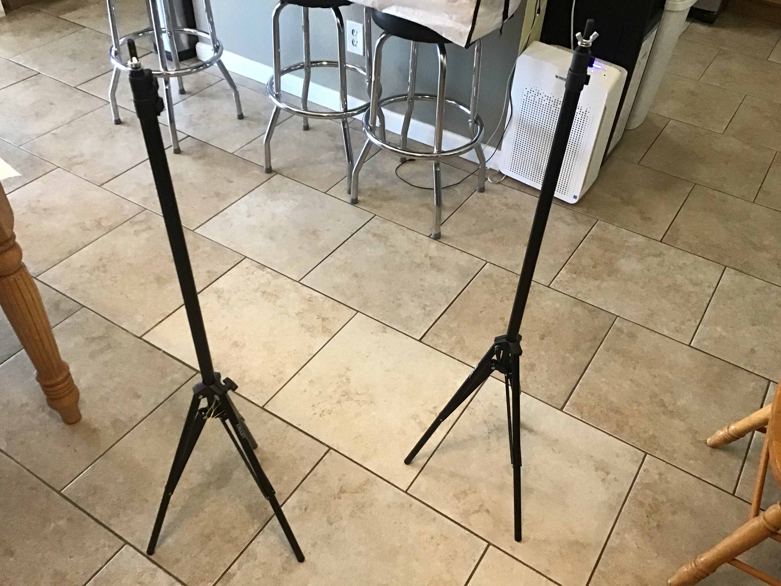 adjustable backdrop stand