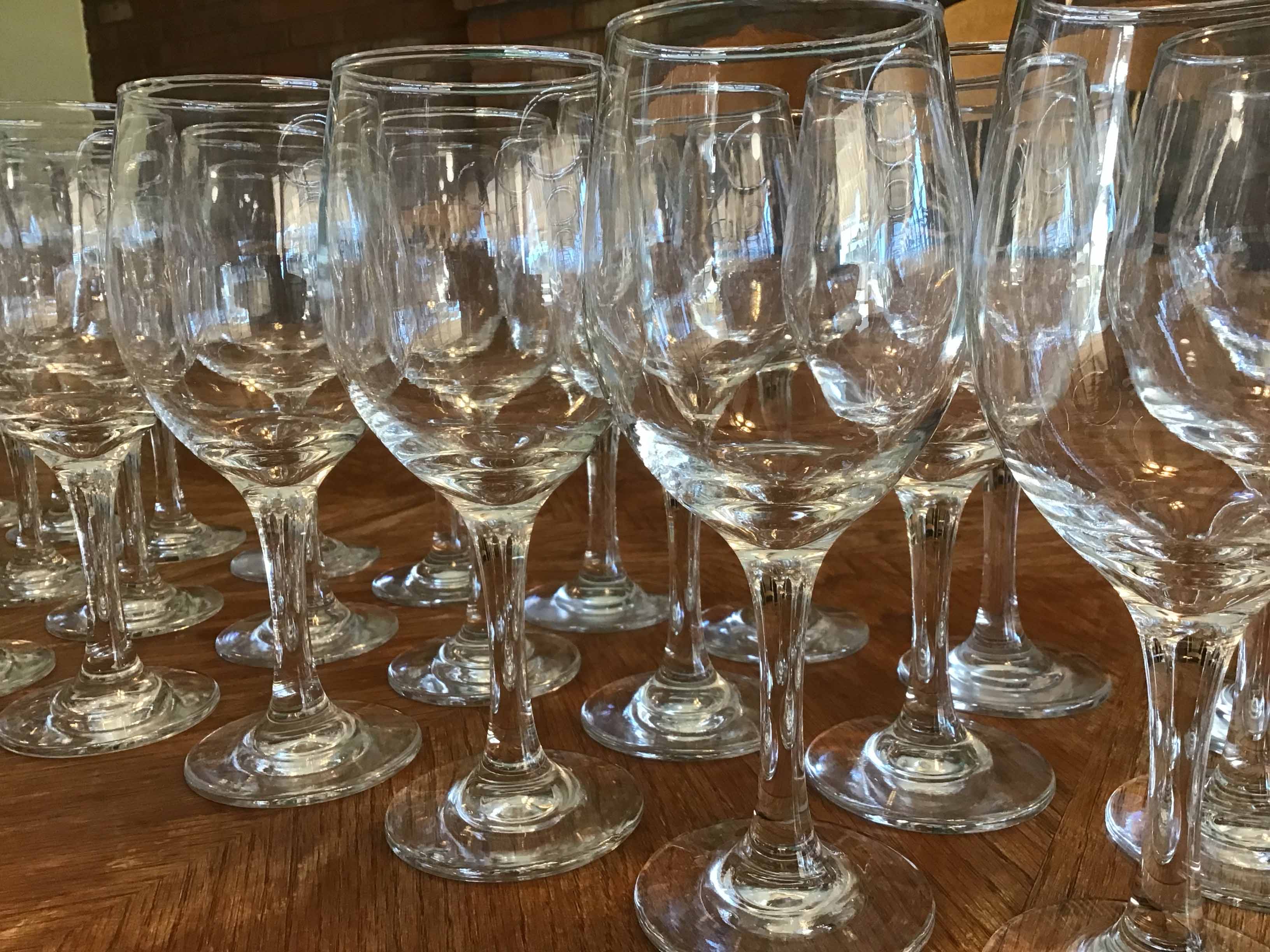 wine glasses (Acopa) - 14 oz.