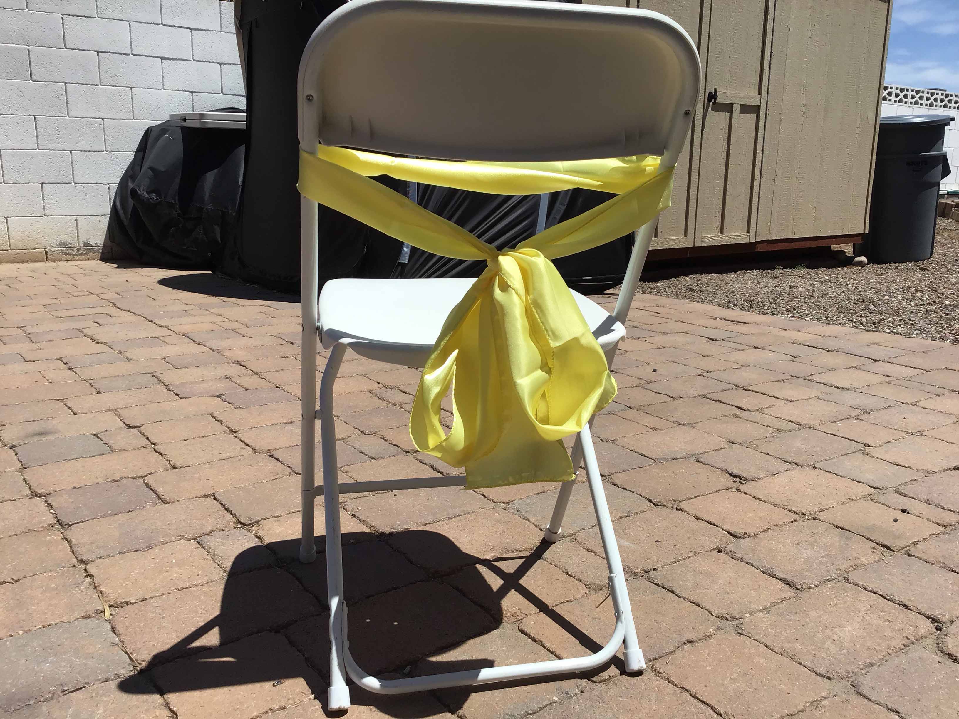 folding chairs (resin w/steel frame, white)