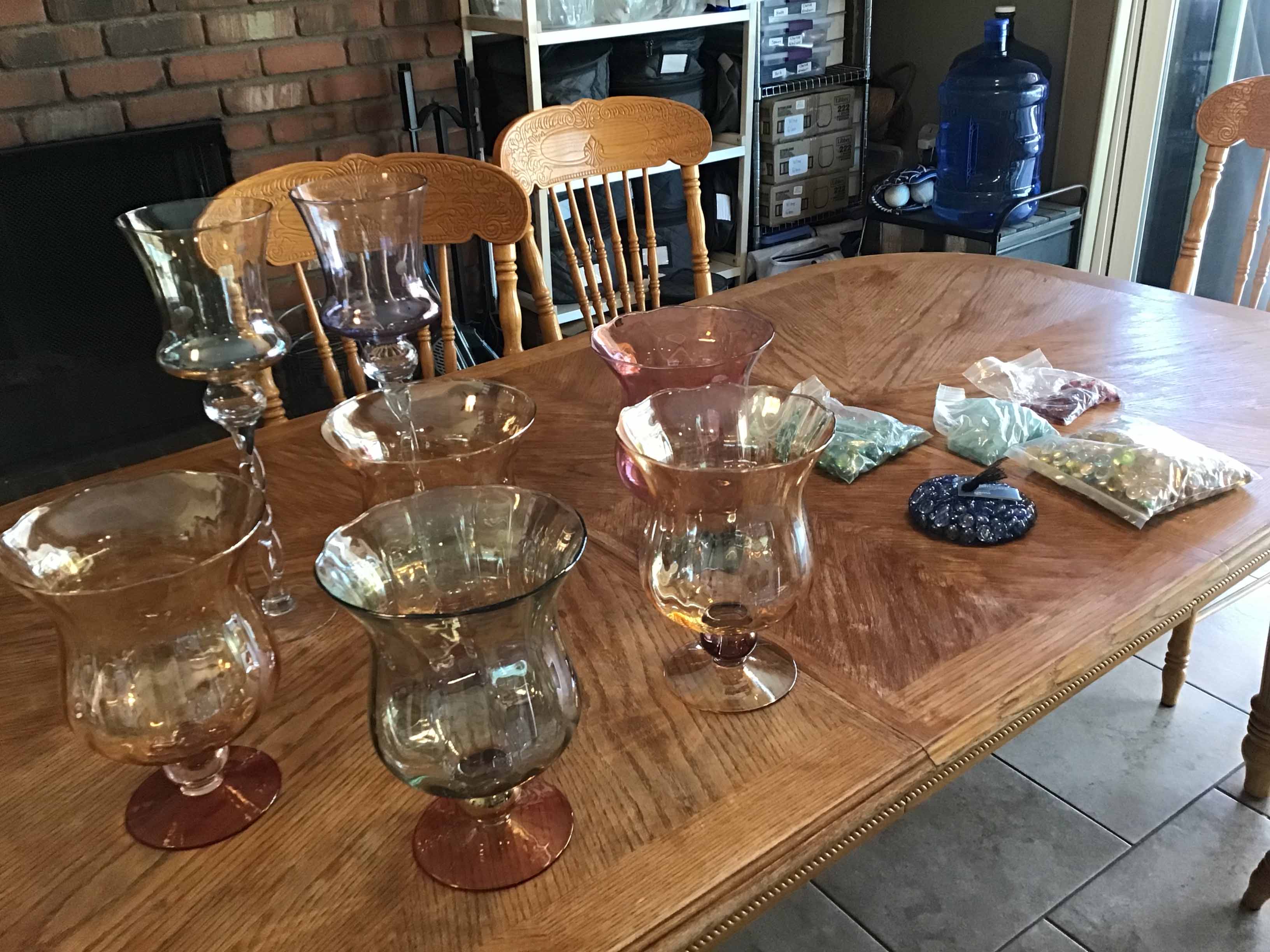 twisted stem glass vase / candle holder (16 x 5)