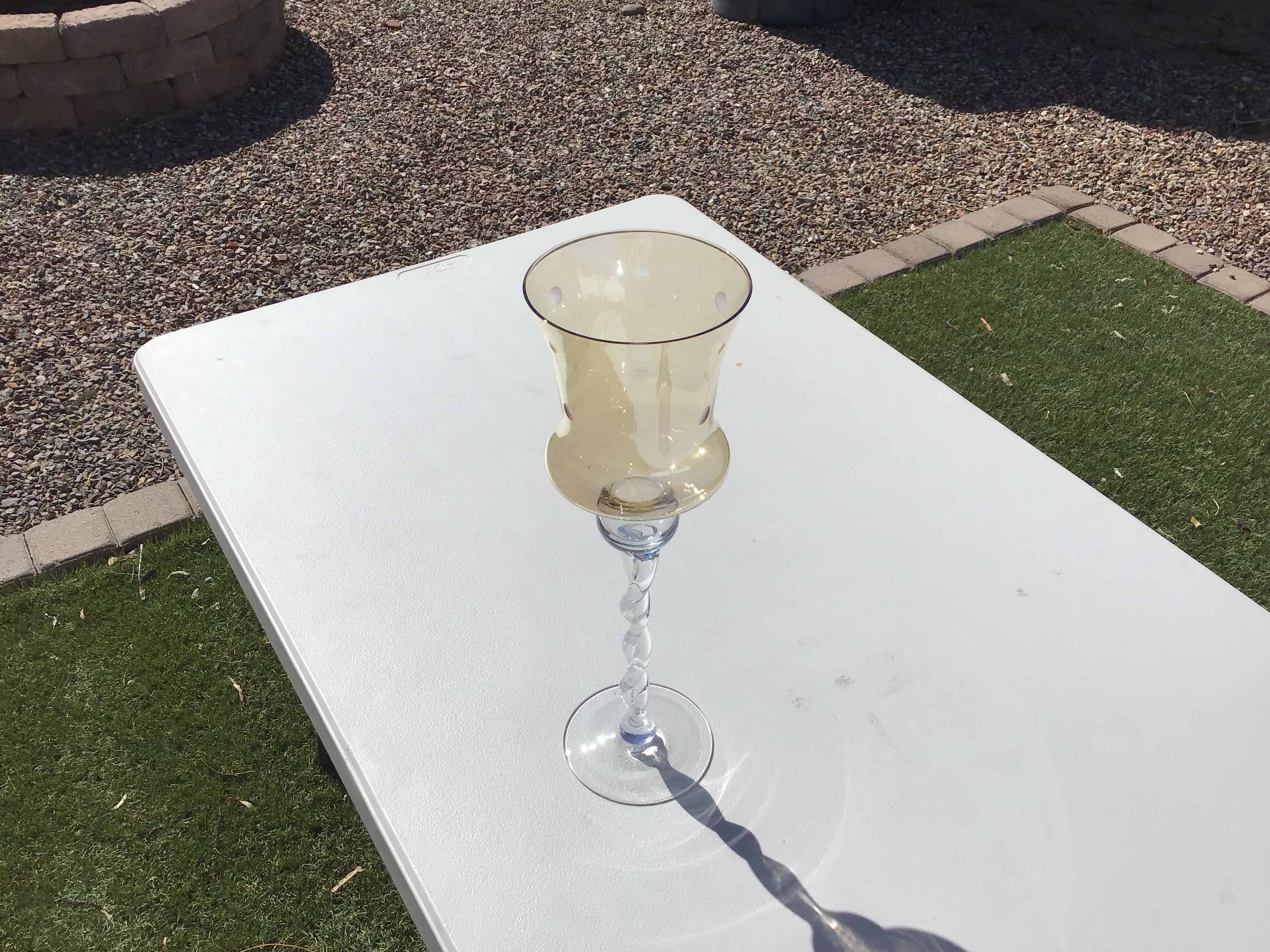 twisted stem glass vase / candle holder (16 x 5)