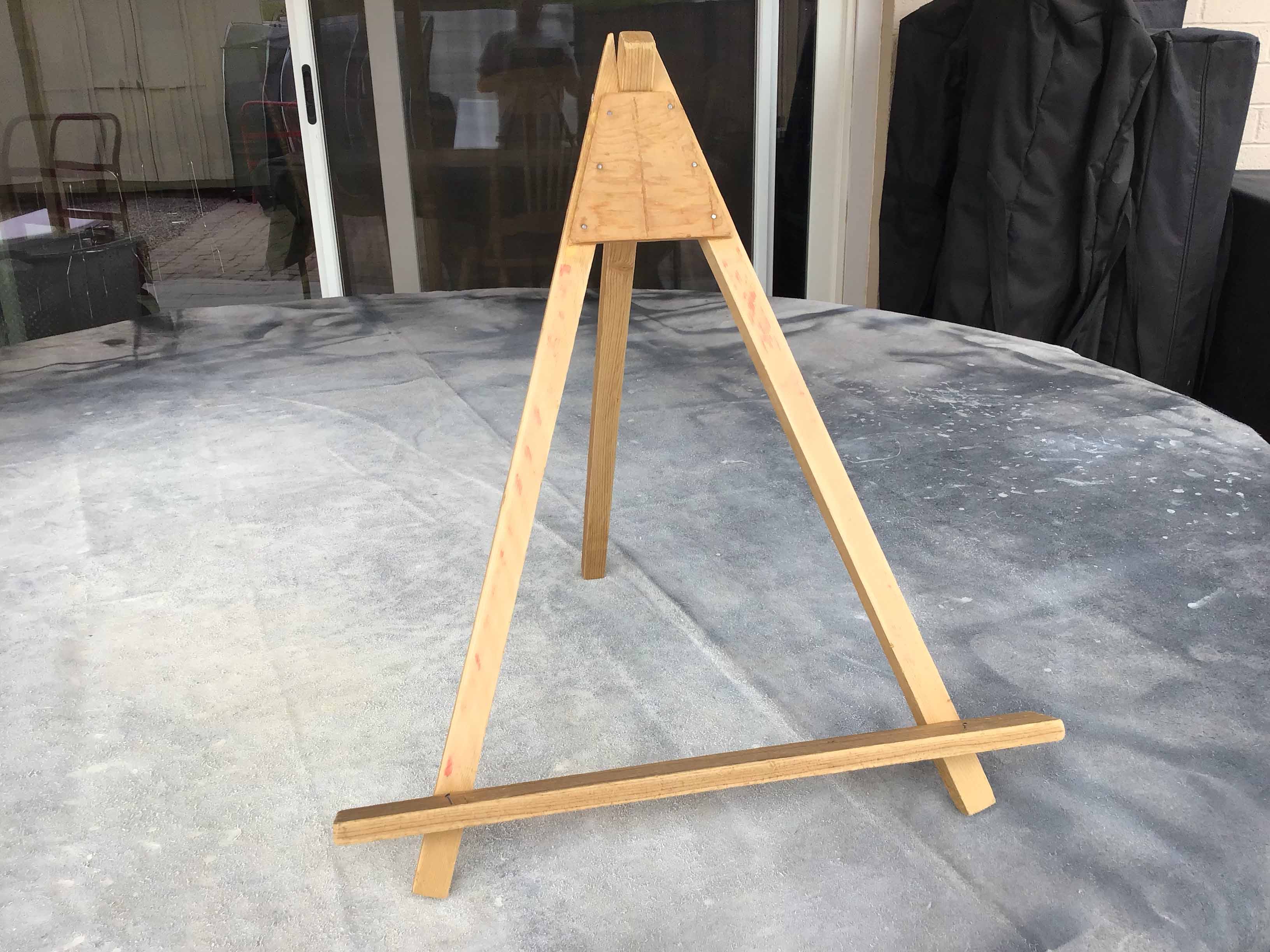 table top easel (wood) - 18