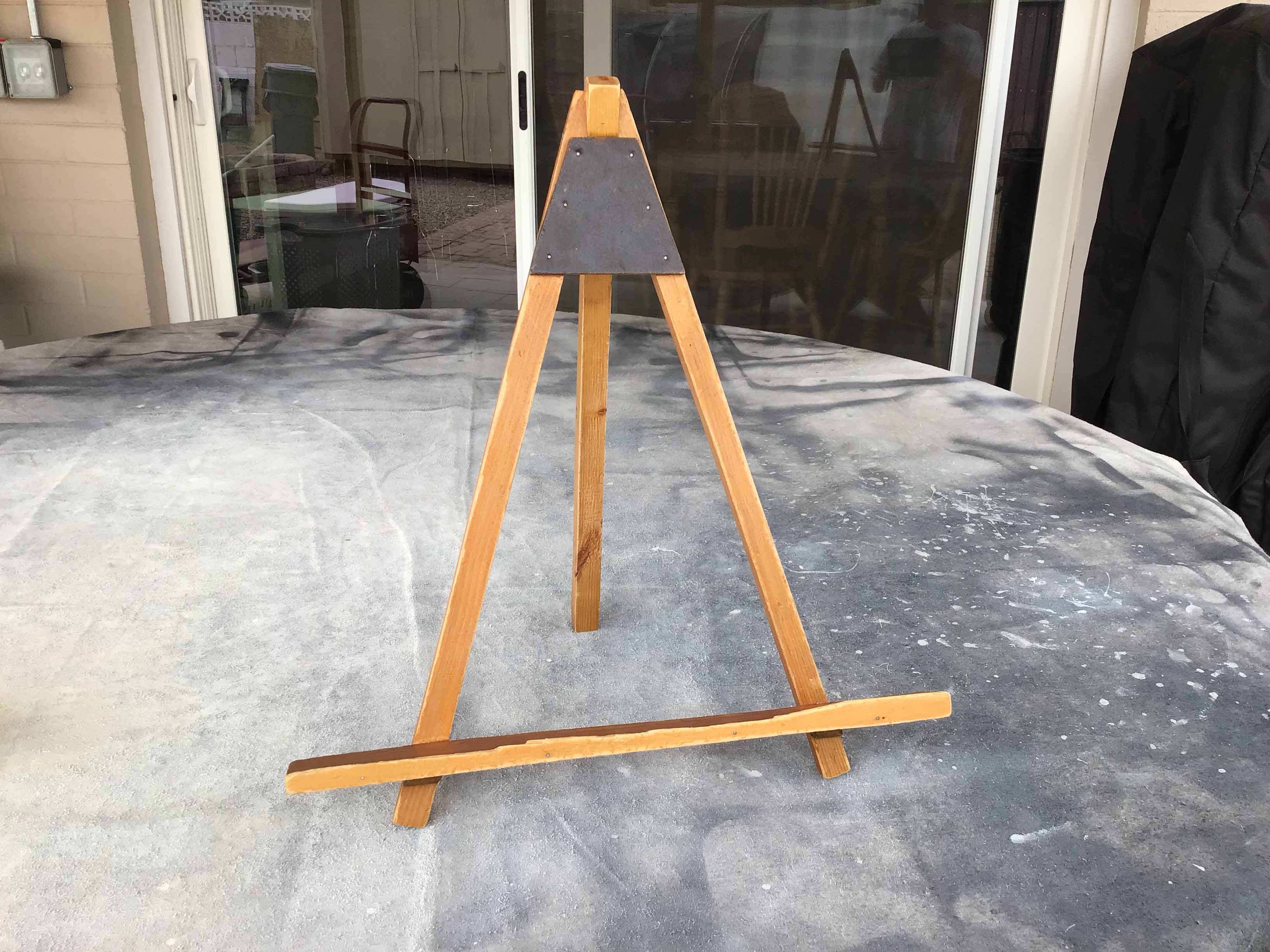 table top easel (wood) - 18