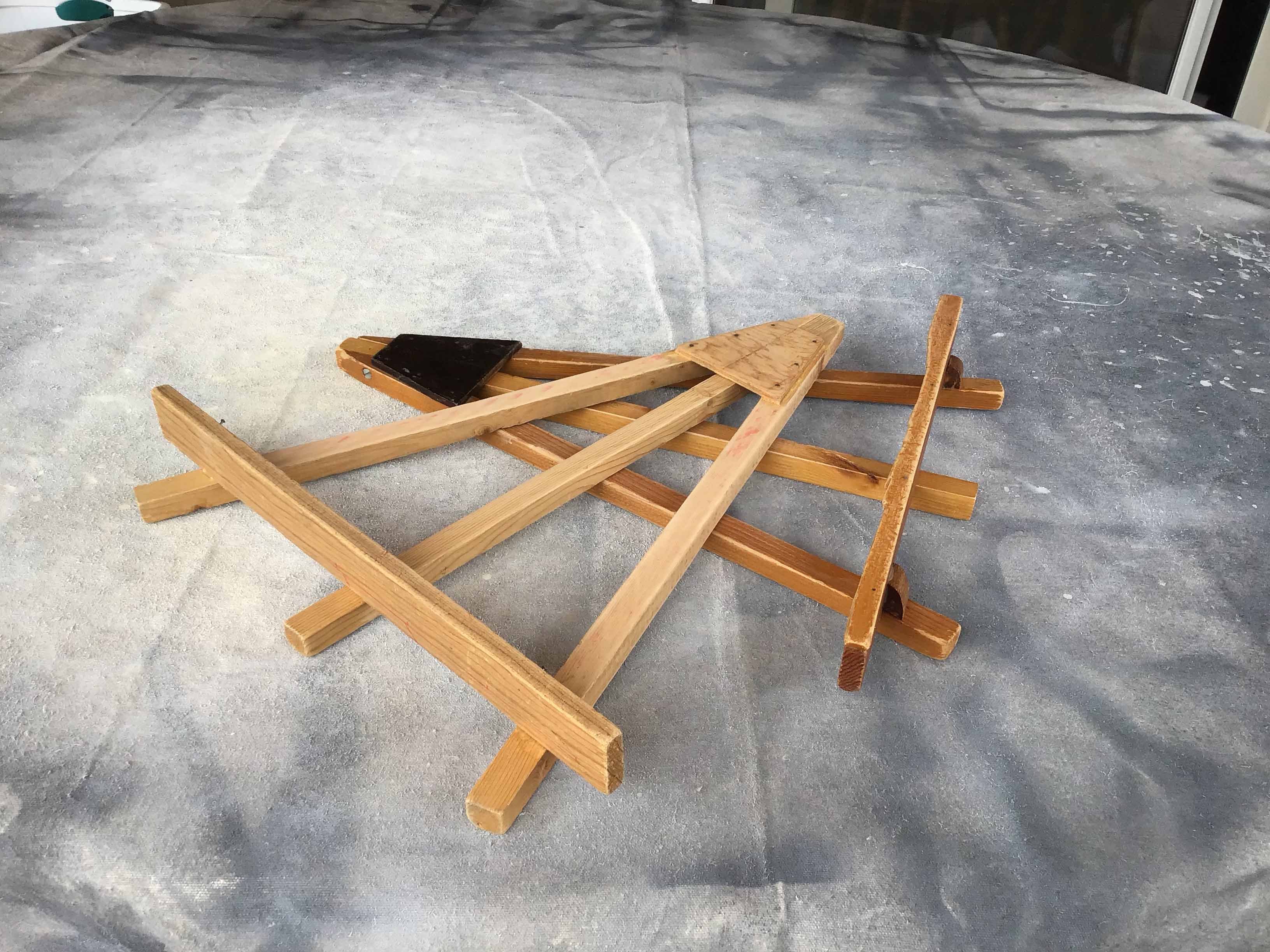 table top easel (wood) - 18