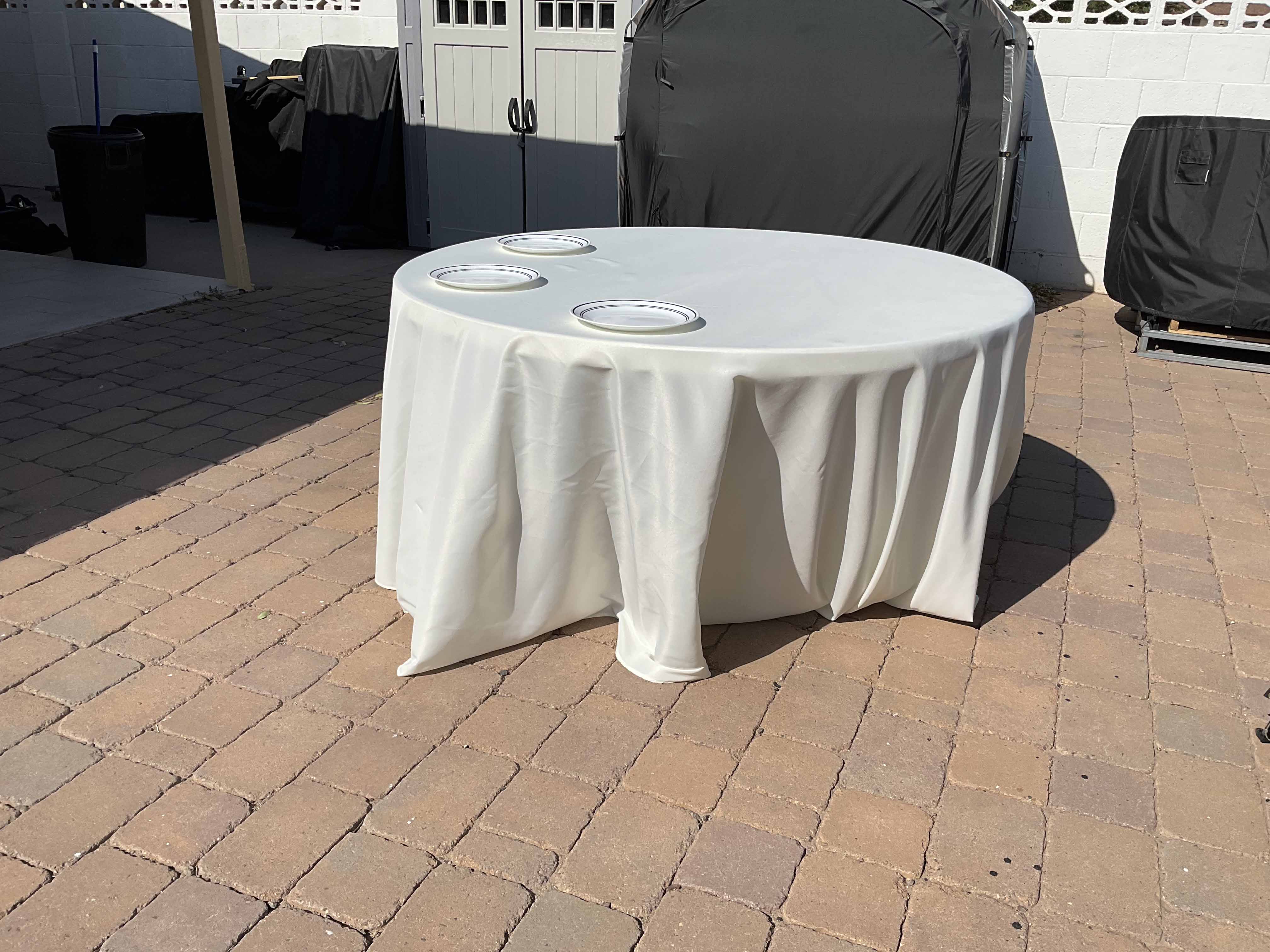 round tablecloths (ivory) - 120