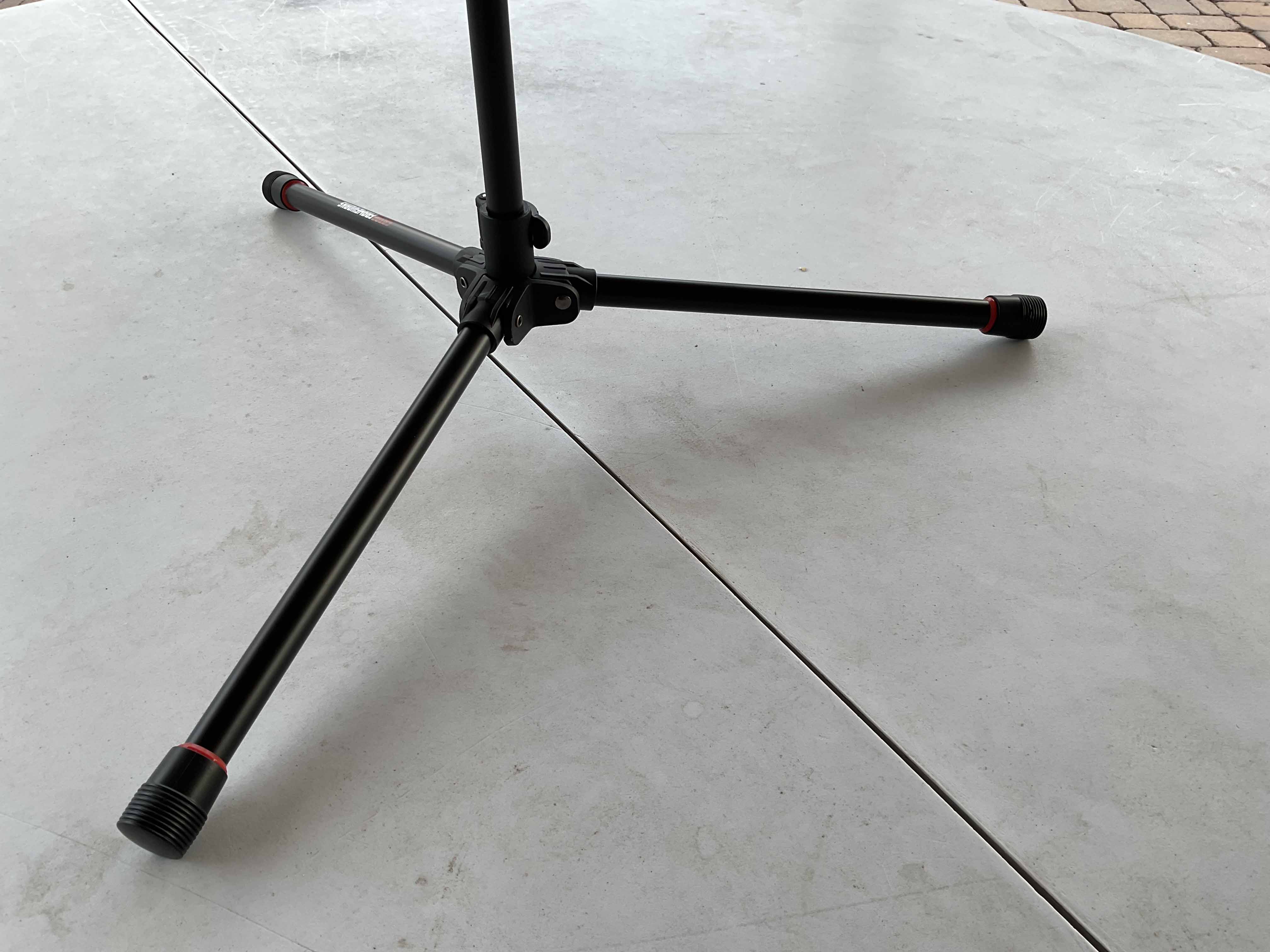 tripod microphone stand