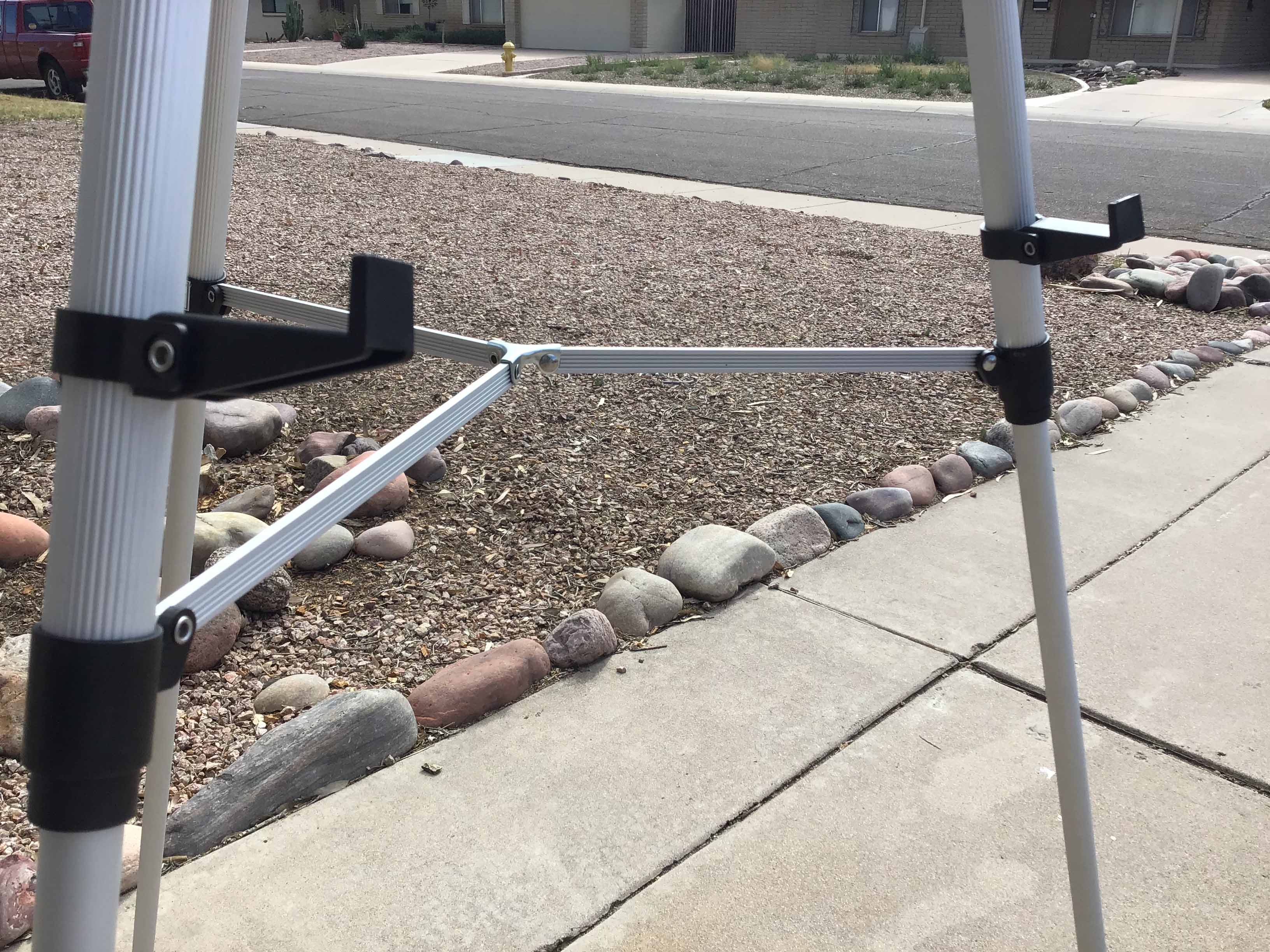 easel with pad retainer (aluminum, heavy-duty) - 37 to 69