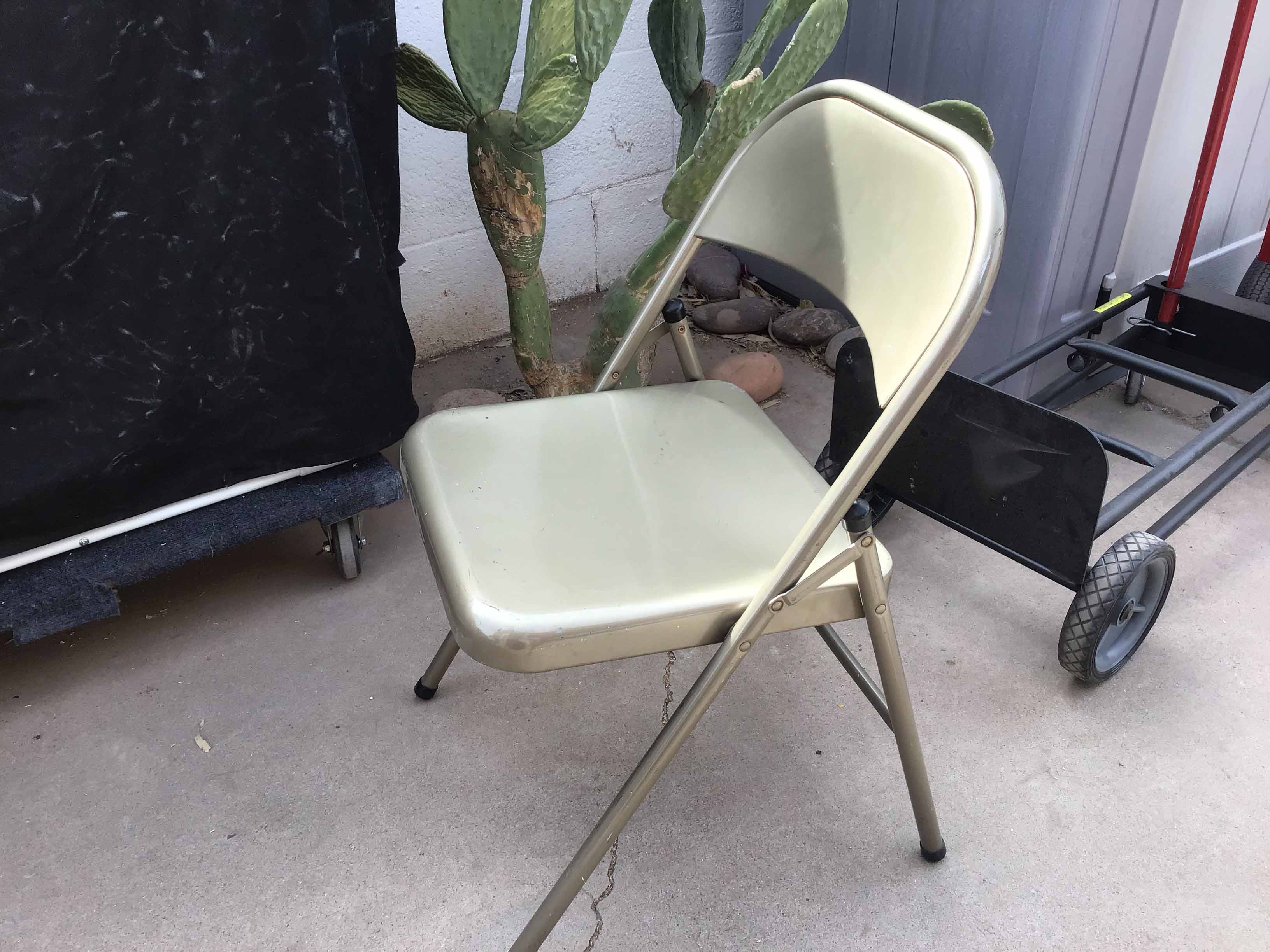 folding chairs (steel, dark tan)