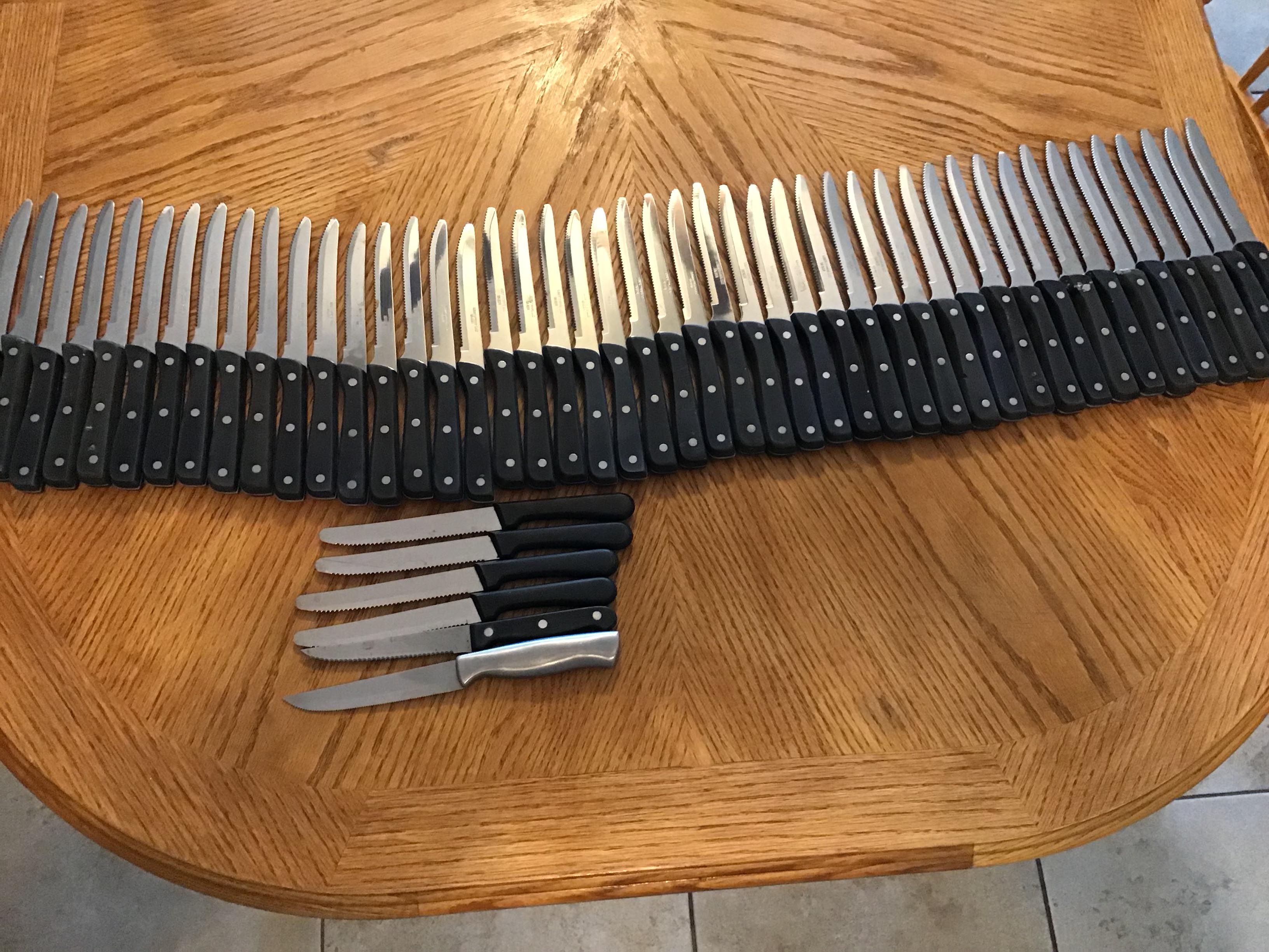 steak knives (Libbey stainless steel w/black bakelite handle)