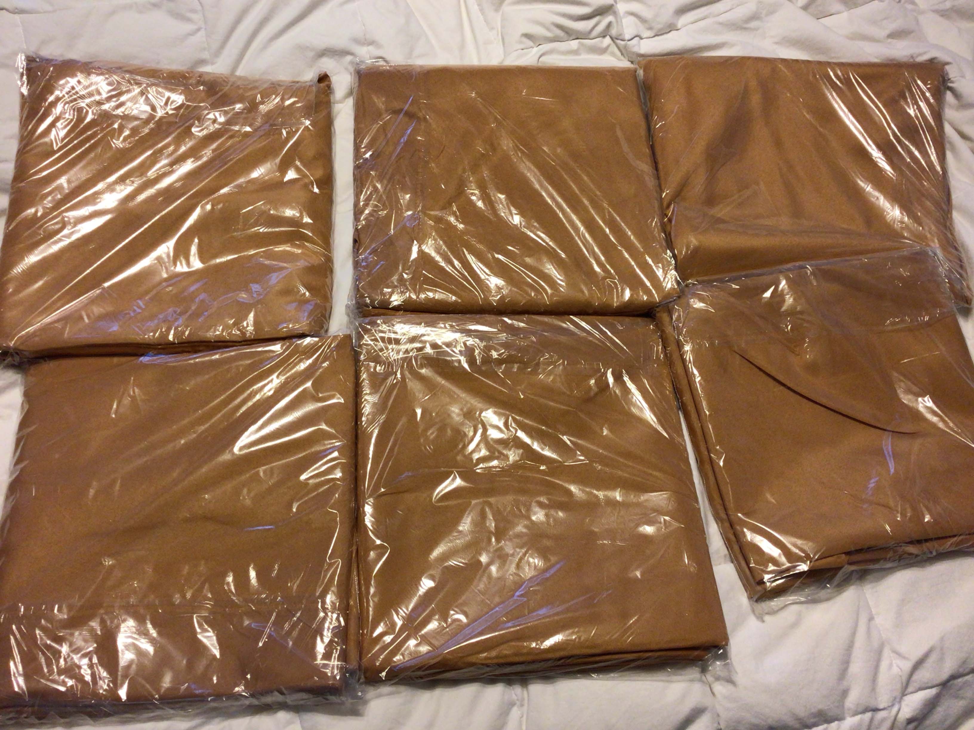 round tablecloths (gold) - 108