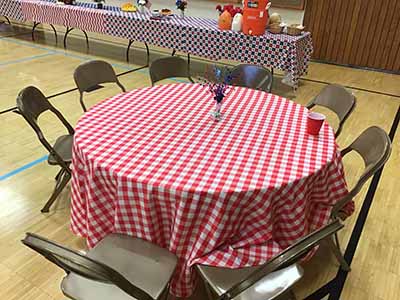 round tablecloths (white/red buffalo plaid checkered gingham) - 108