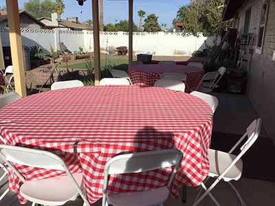 round tablecloths (white/red buffalo plaid checkered gingham) - 108
